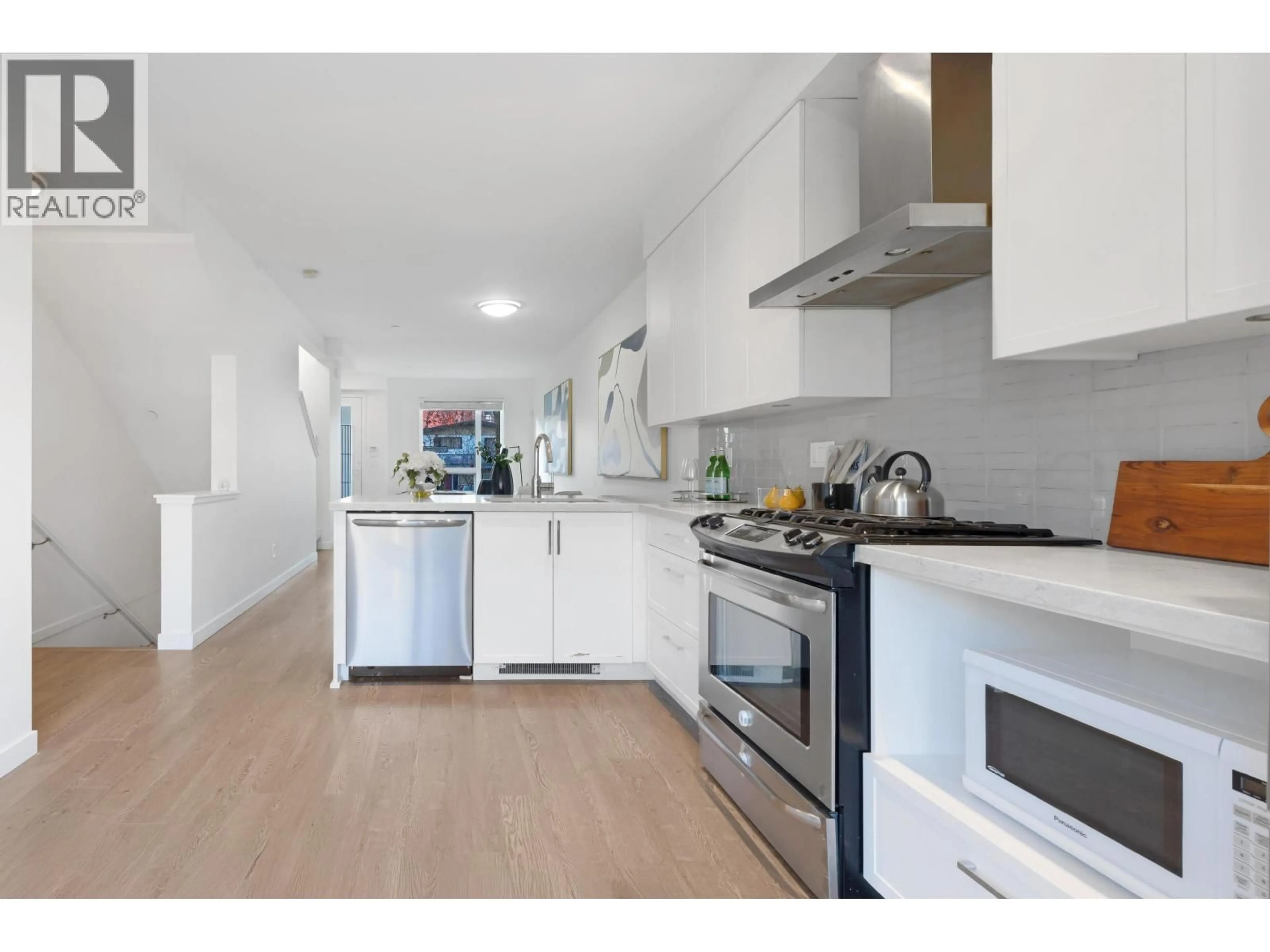 Unknown for 2763 DUKE STREET, Vancouver British Columbia V5R4S8