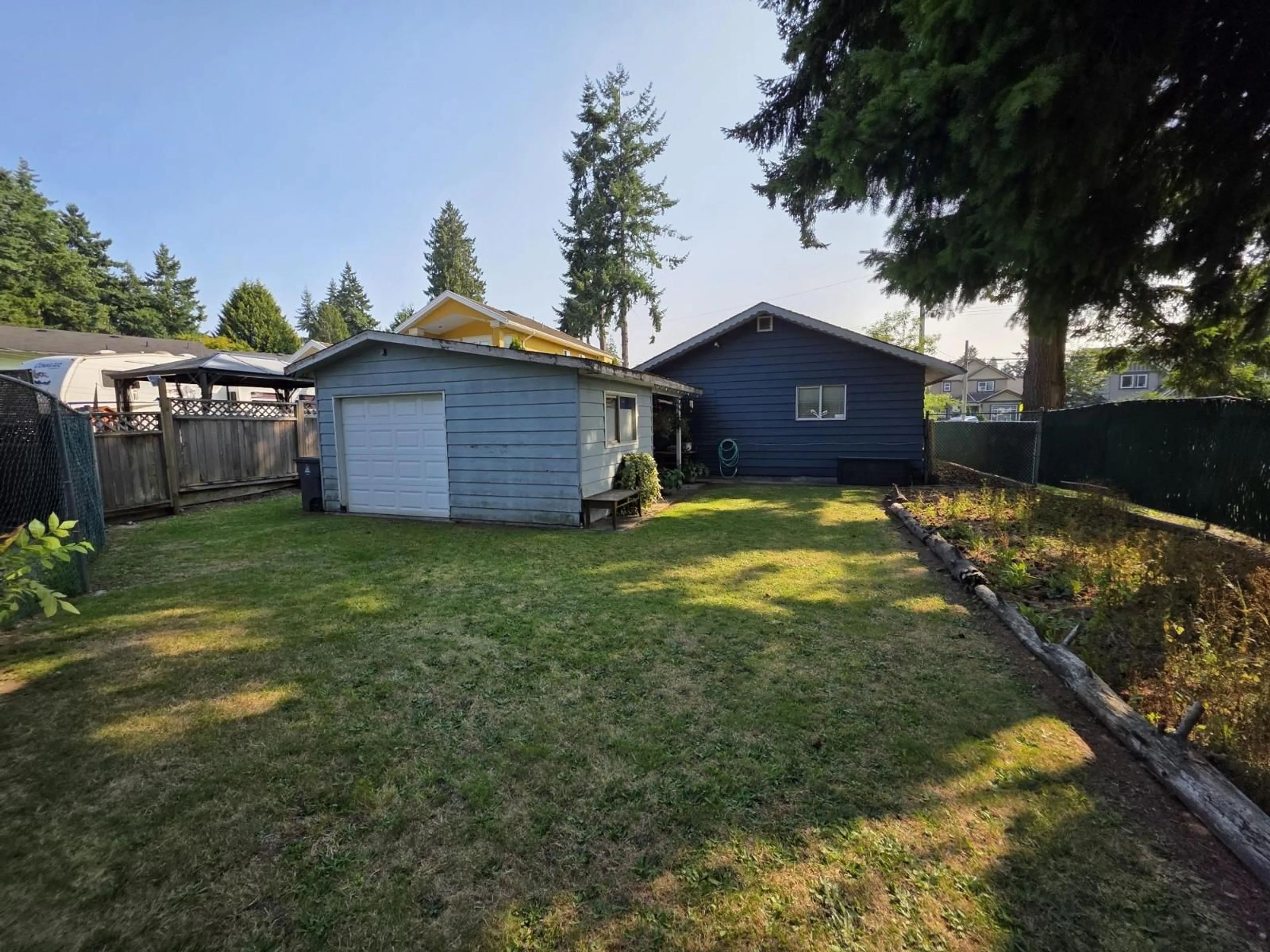 A pic from outside/outdoor area/front of a property/back of a property/a pic from drone, unknown for 13075 OLD YALE, Surrey British Columbia V3T3C3