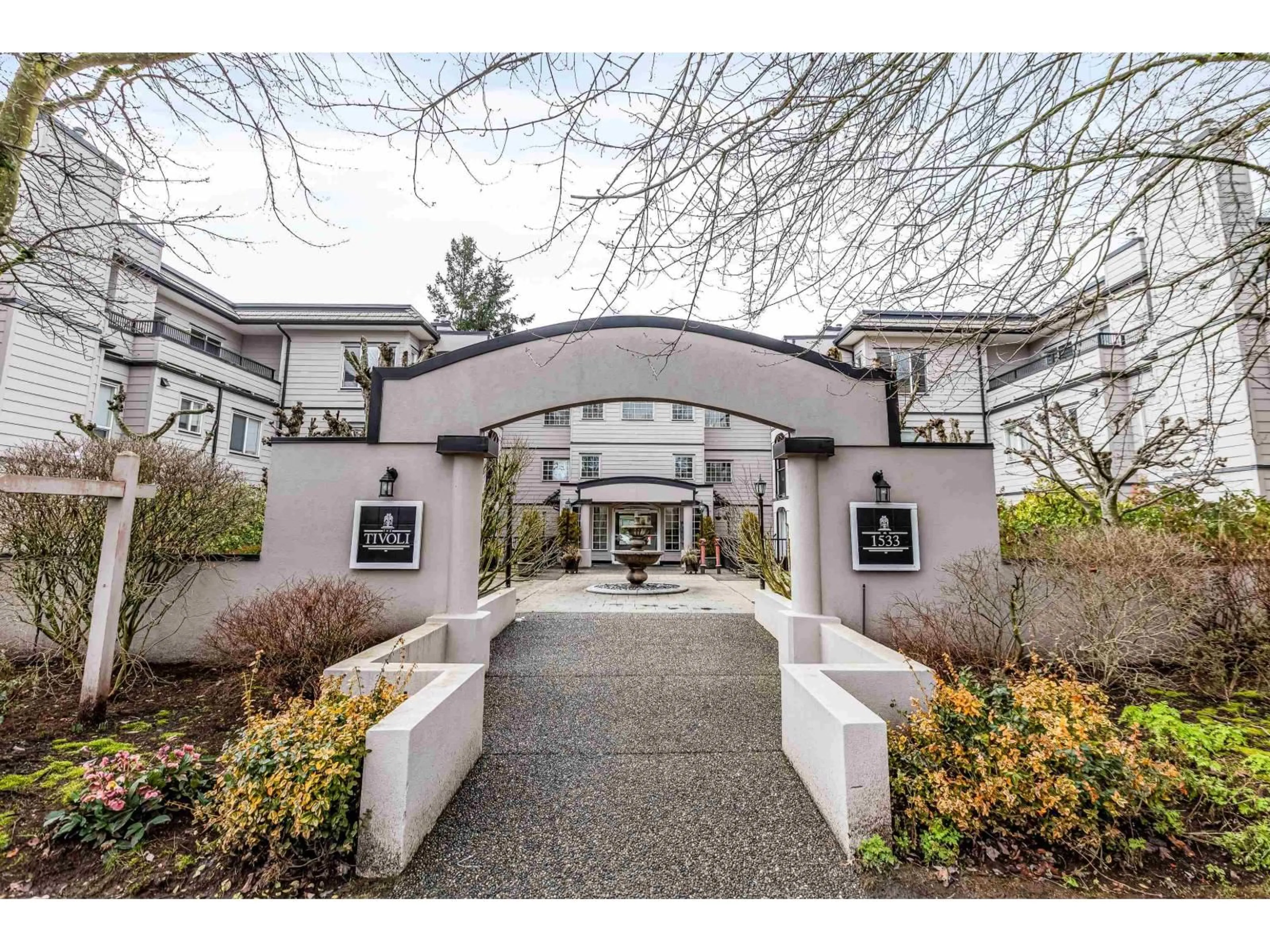 Indoor foyer for 311 - 1533 BEST, White Rock British Columbia V4B4E9