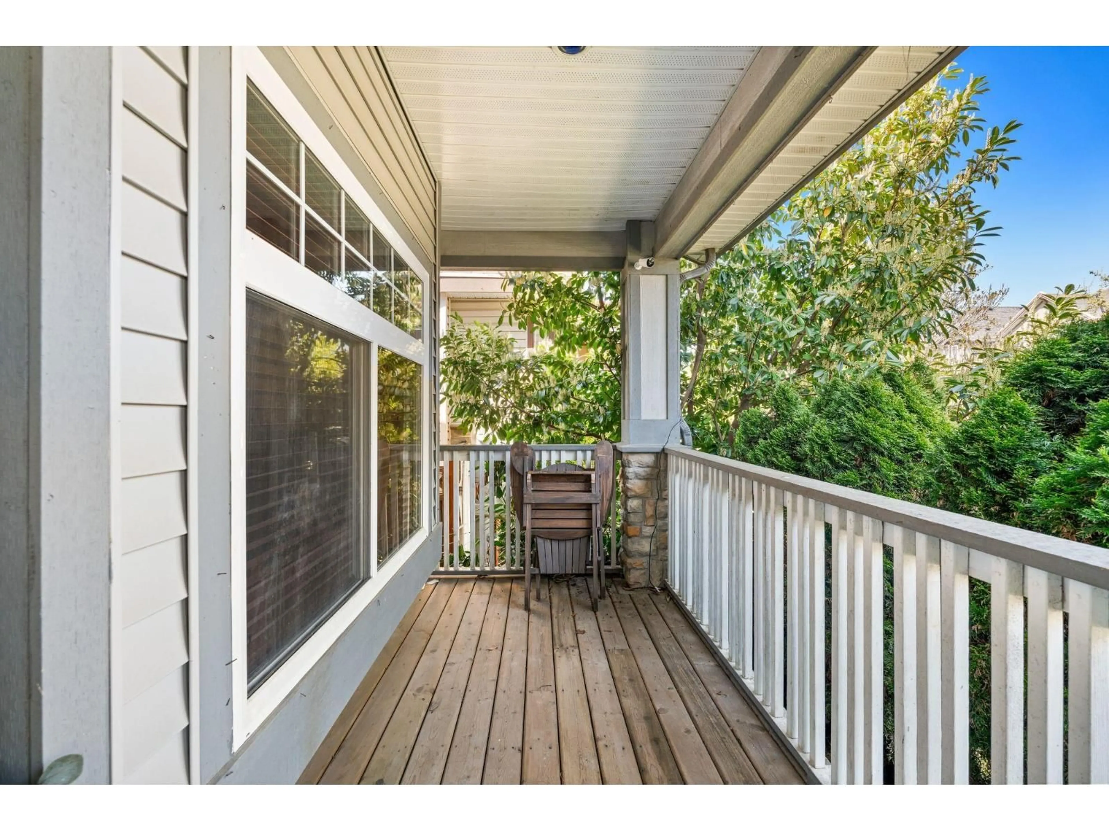 Patio, street for 19142 69A, Surrey British Columbia V4N0A5