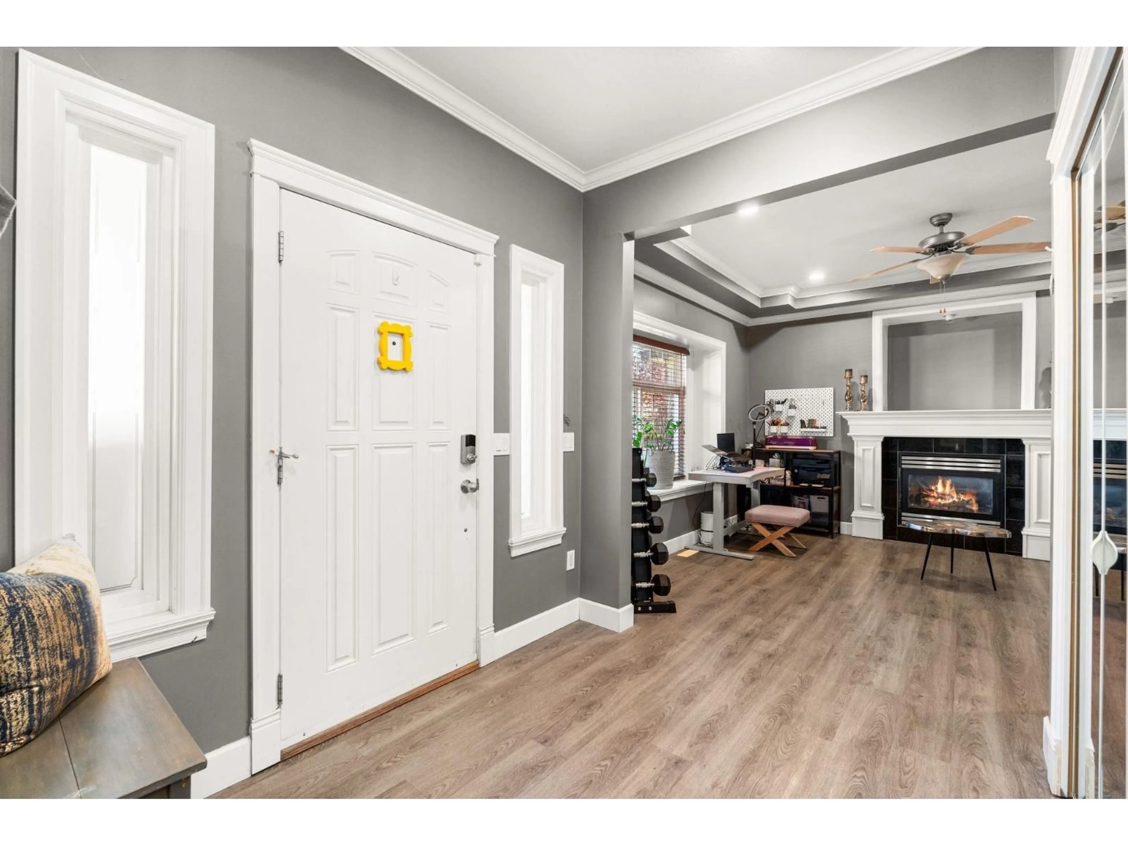 Indoor entryway for 19142 69A, Surrey British Columbia V4N0A5