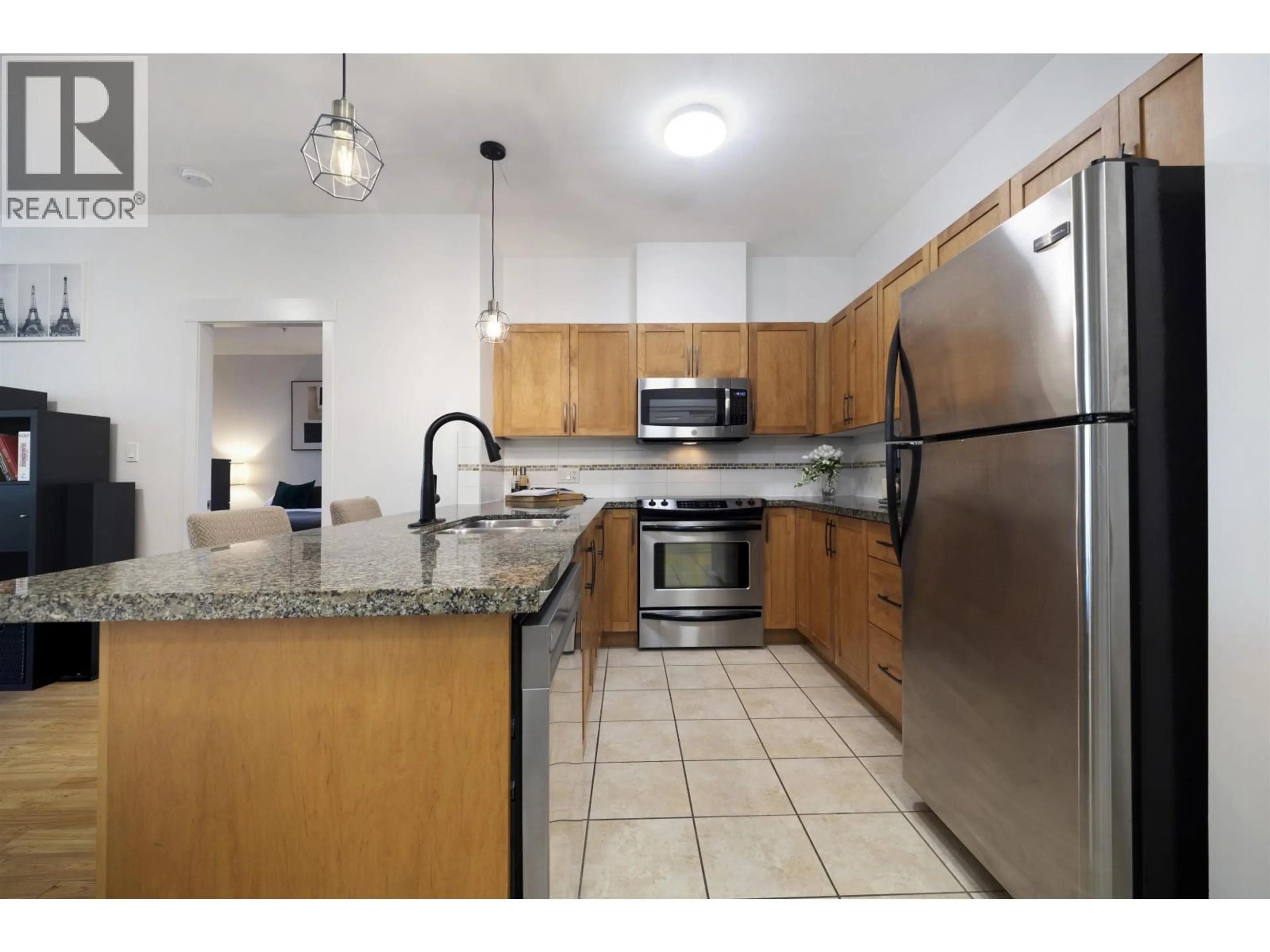 Standard kitchen, unknown for 323 - 12350 HARRIS ROAD, Pitt Meadows British Columbia V3Y0C5