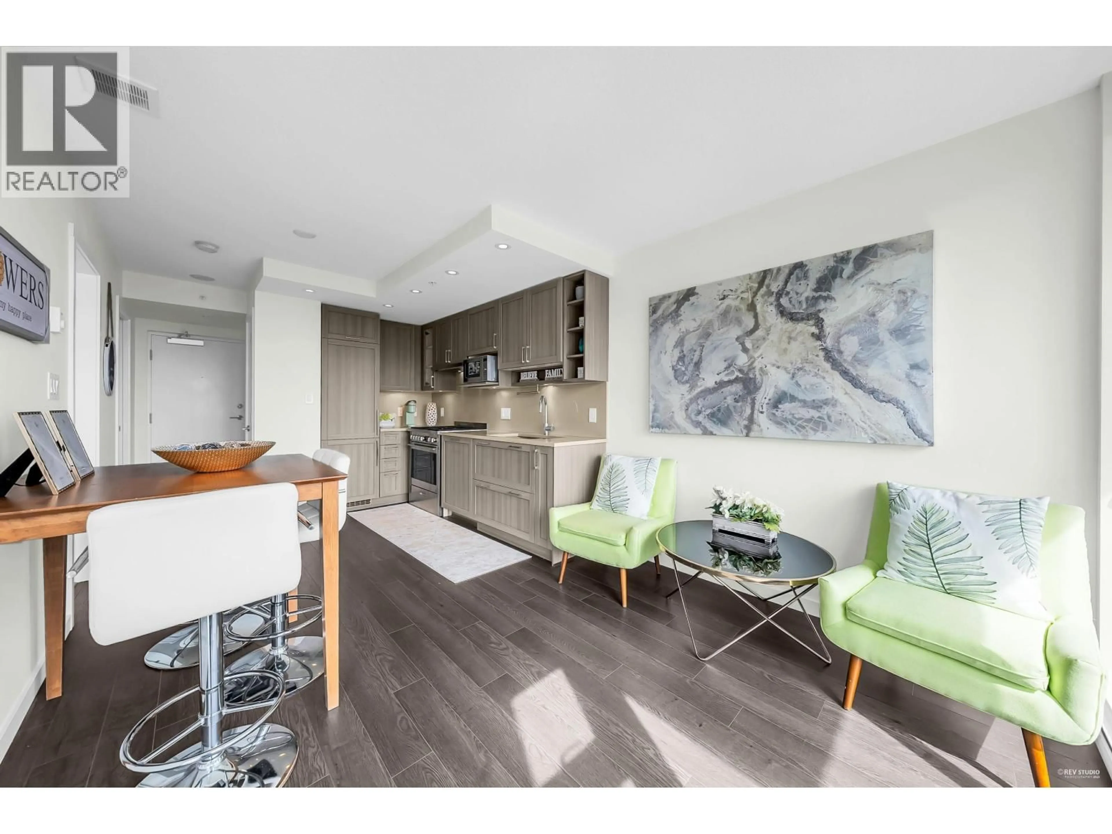 Open concept kitchen, wood/laminate floor for 1906 - 5515 BOUNDARY ROAD, Vancouver British Columbia V5R0E3