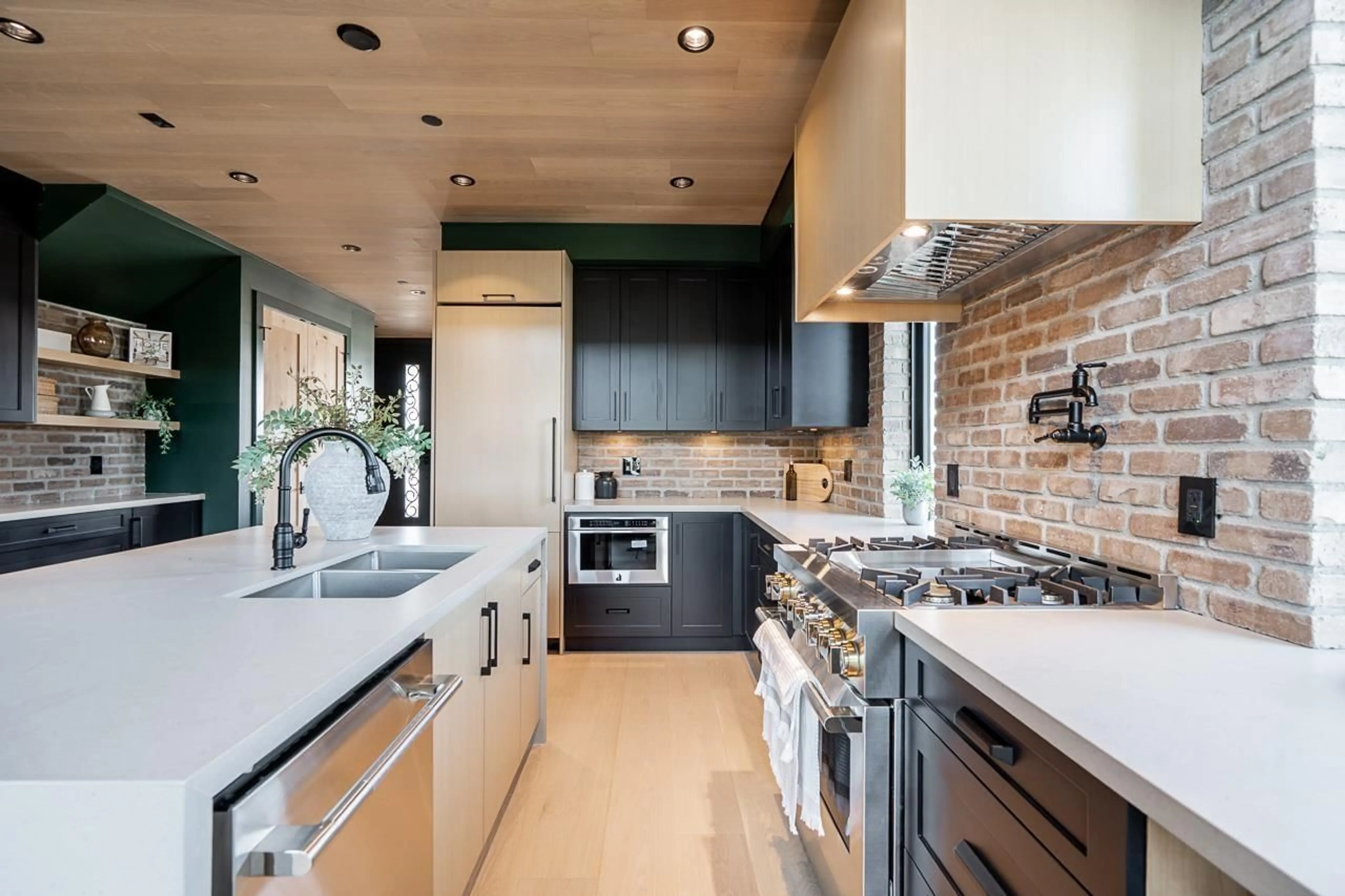 Contemporary kitchen, ceramic/tile floor for 8194 201, Langley British Columbia V2Y3Y6