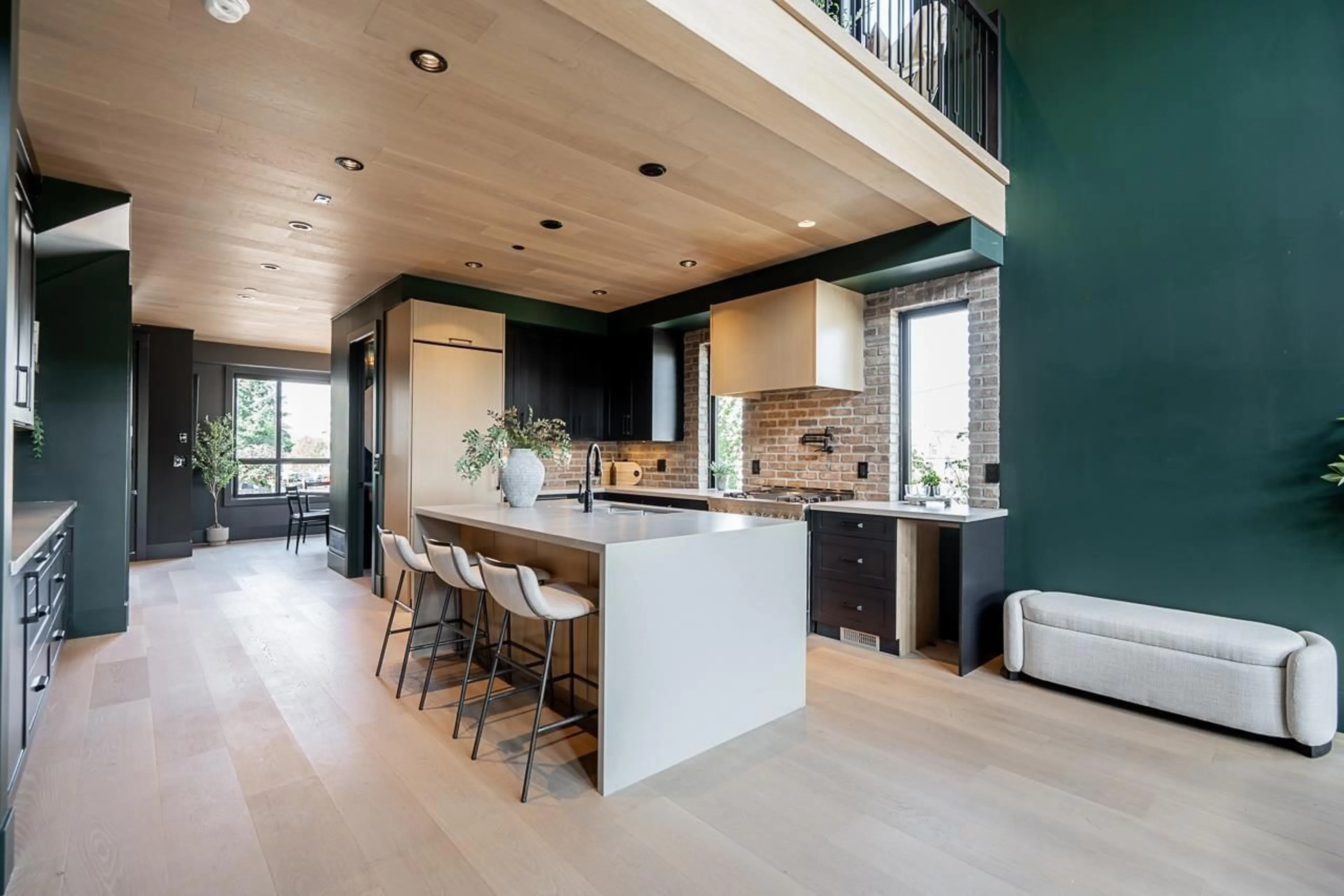 Open concept kitchen, unknown for 8194 201, Langley British Columbia V2Y3Y6