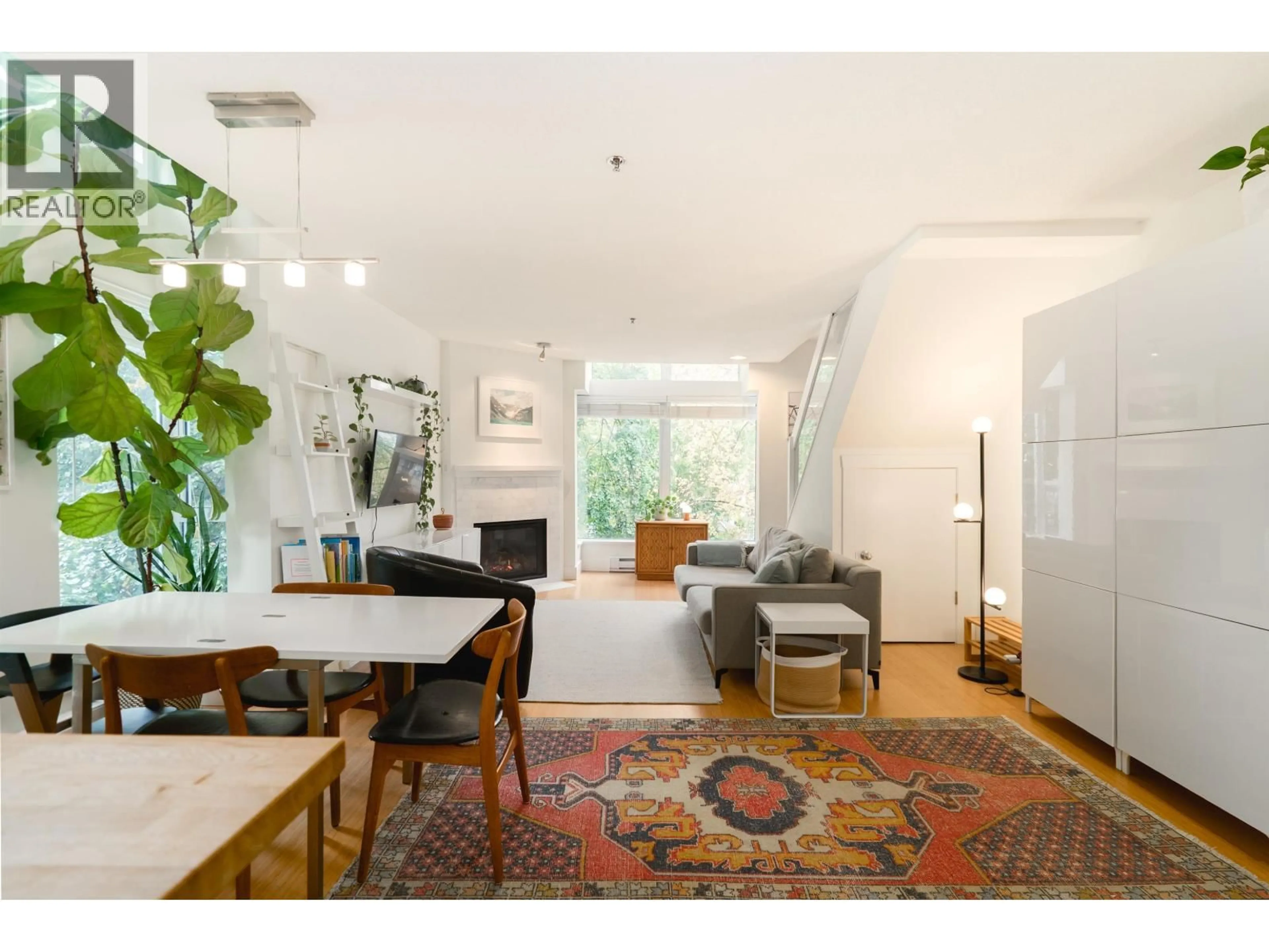 Living room with furniture, unknown for 916 14TH AVENUE, Vancouver British Columbia V5Z1R4