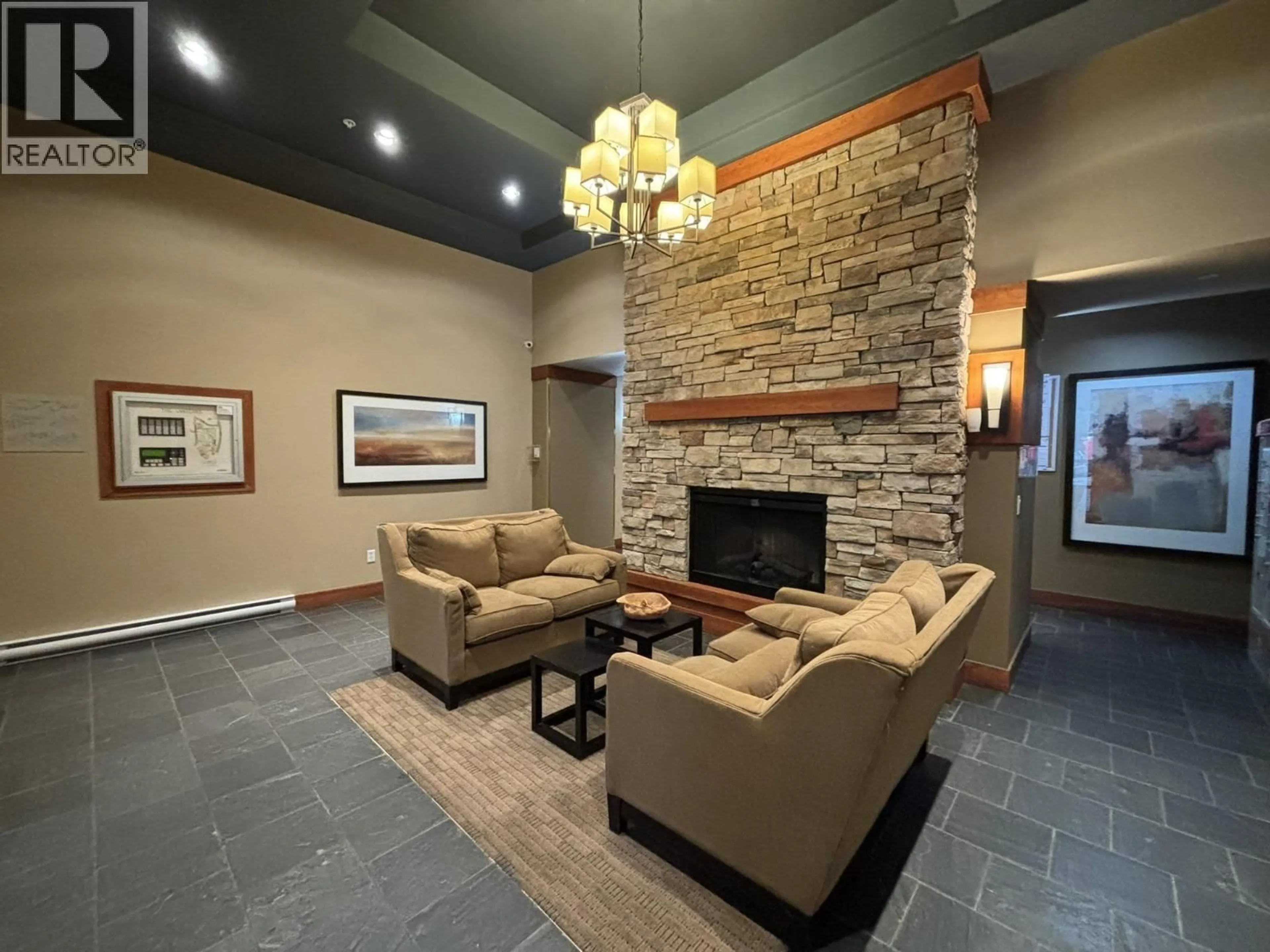 Lobby for 103 - 3082 DAYANEE SPRINGS BOULEVARD, Coquitlam British Columbia V3E0A3