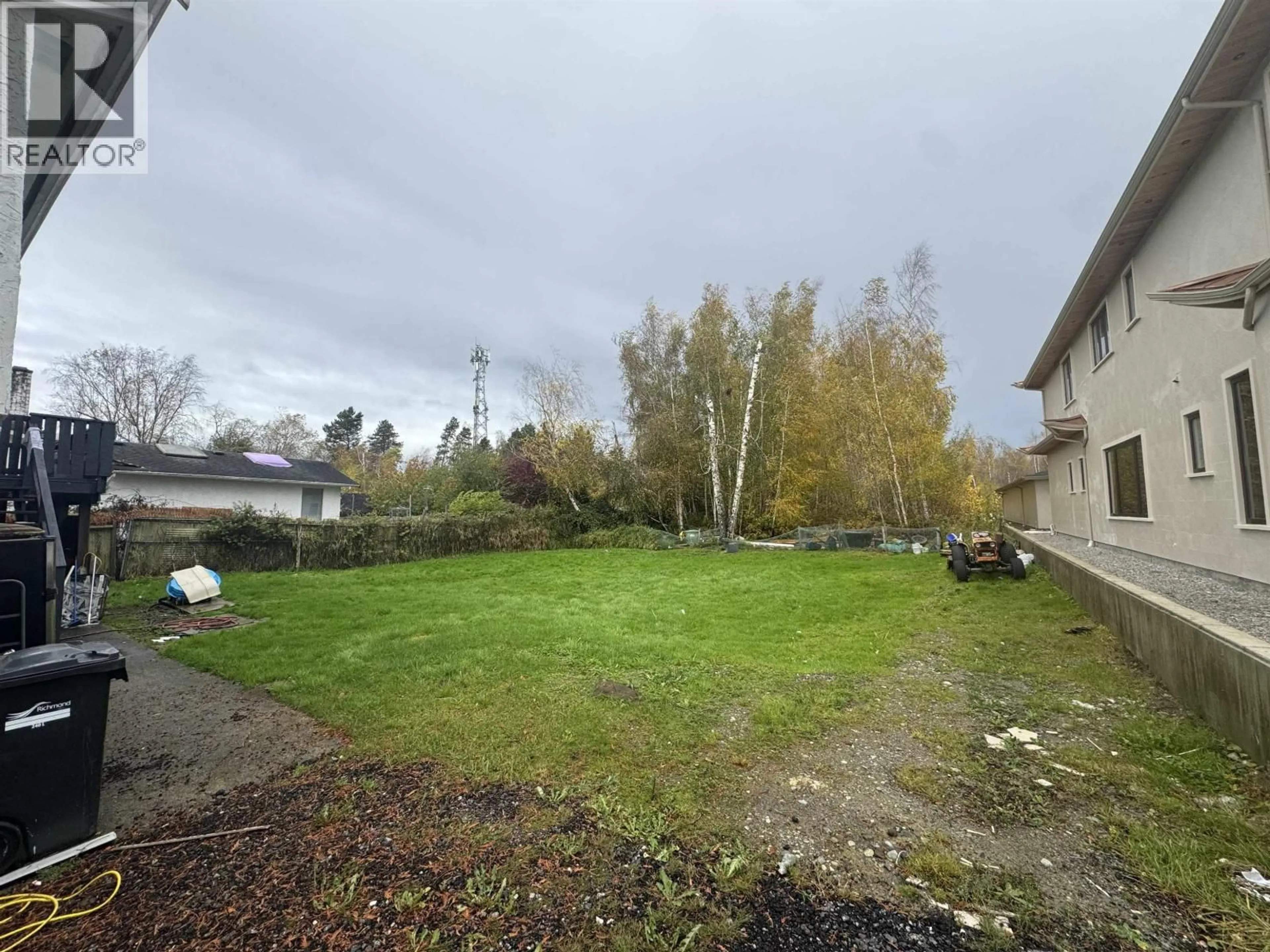 A pic from outside/outdoor area/front of a property/back of a property/a pic from drone, unknown for 10251 BLUNDELL ROAD, Richmond British Columbia V6Y1K9