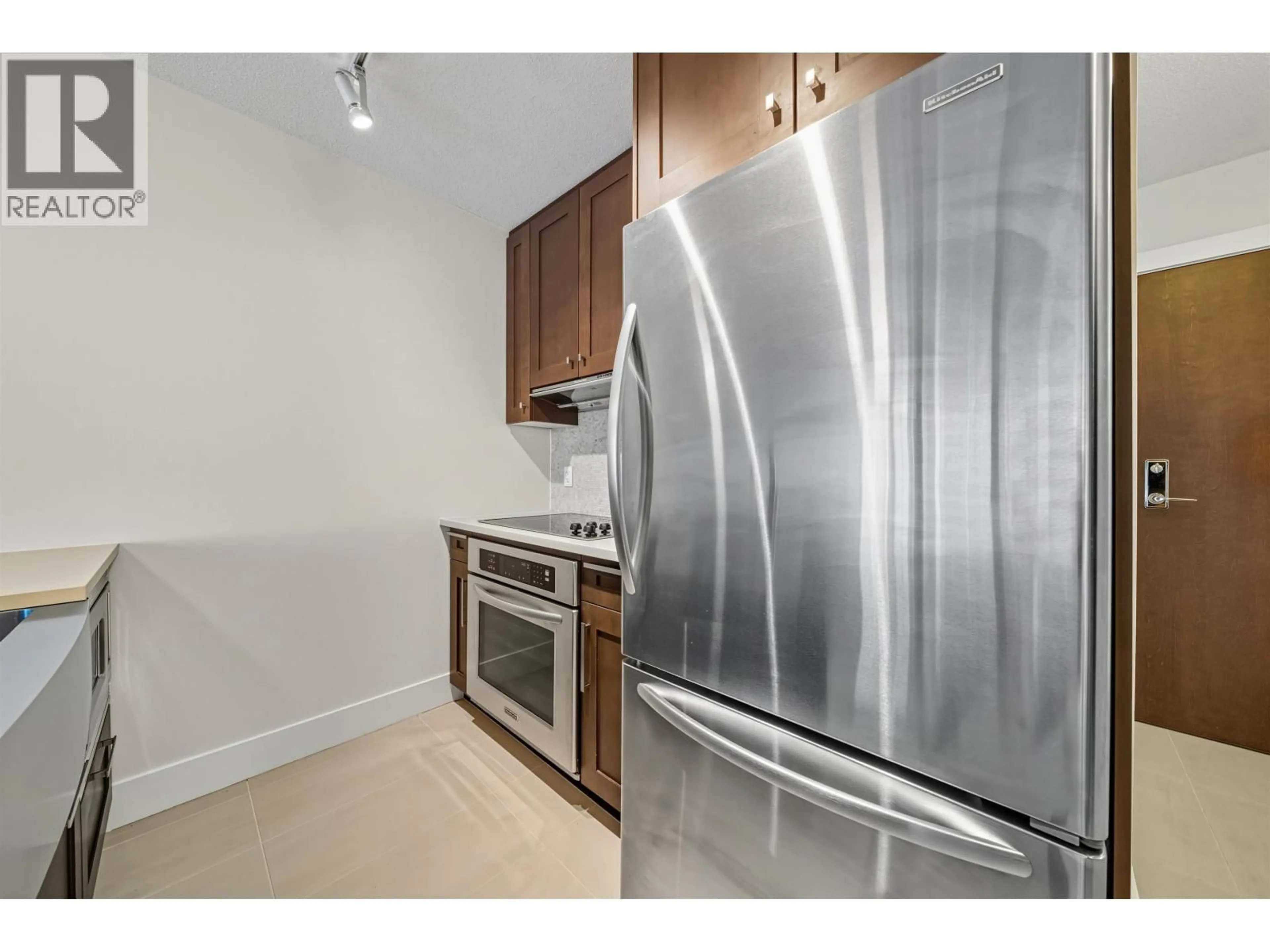 Standard kitchen, unknown for 1607 - 888 HOMER STREET, Vancouver British Columbia V6C0B5