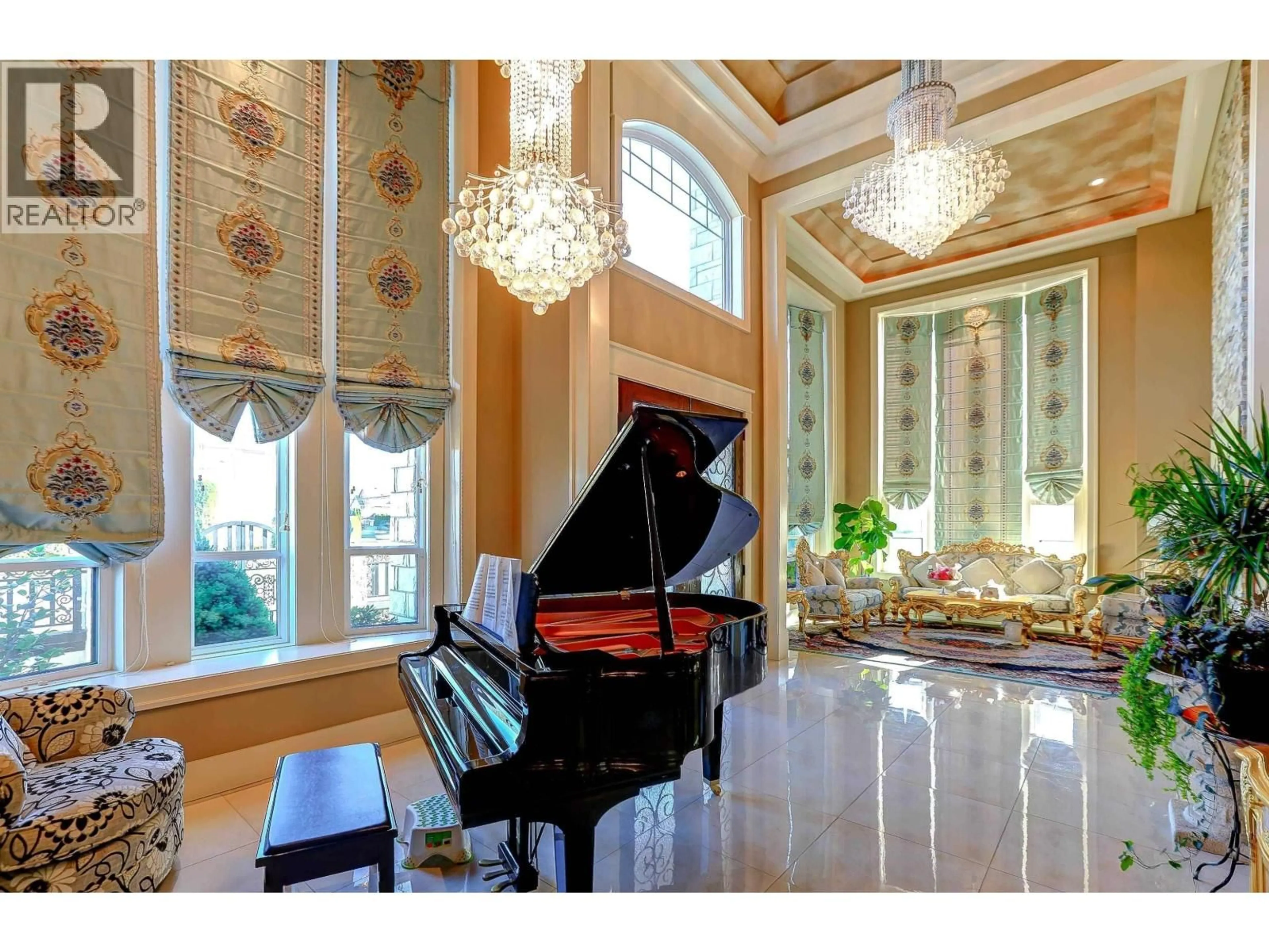 Indoor foyer for 8899 CARRICK ROAD, Richmond British Columbia V7C5J7