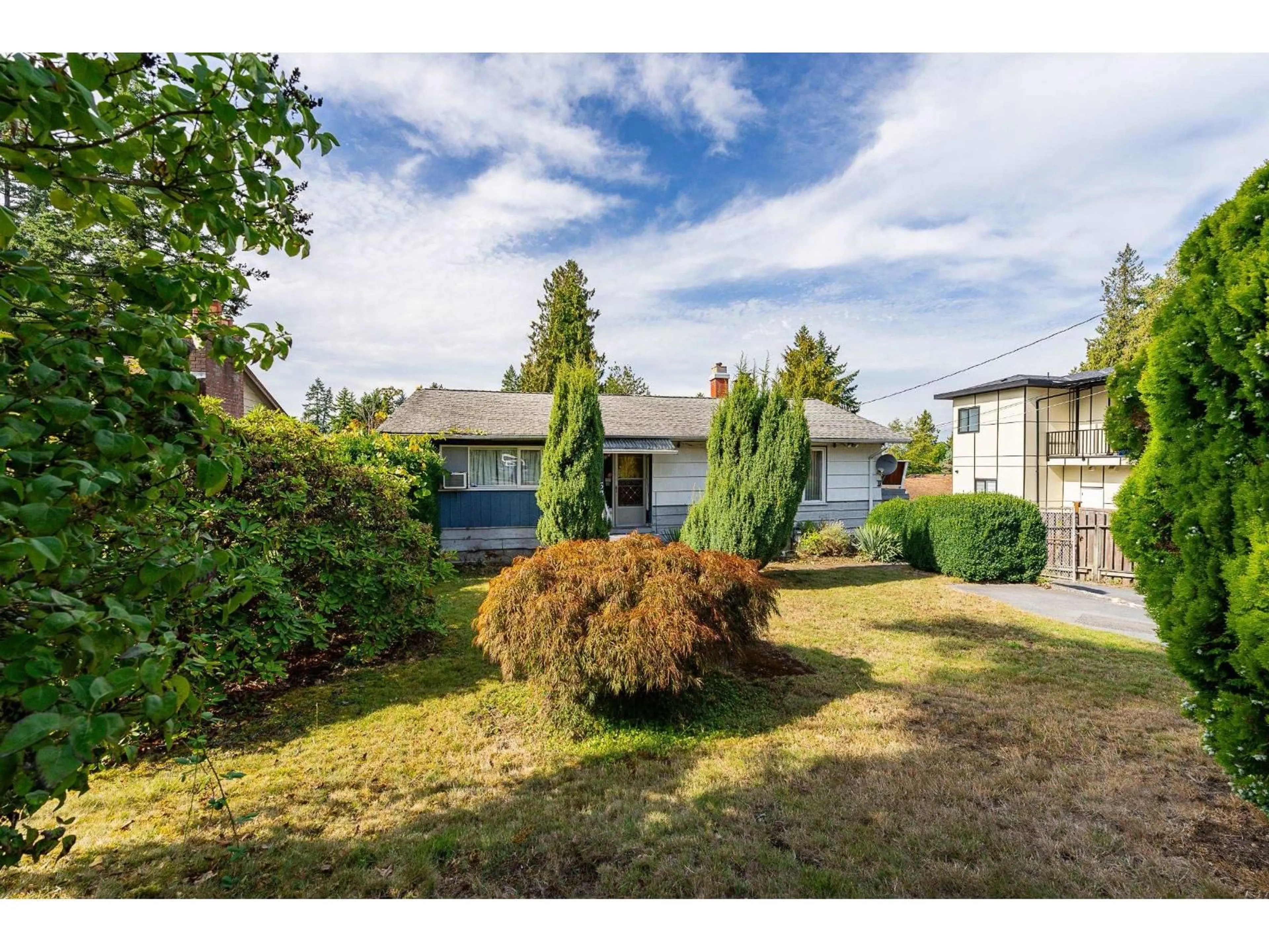 A pic from outside/outdoor area/front of a property/back of a property/a pic from drone, street for 10725 127A, Surrey British Columbia V3V5L7