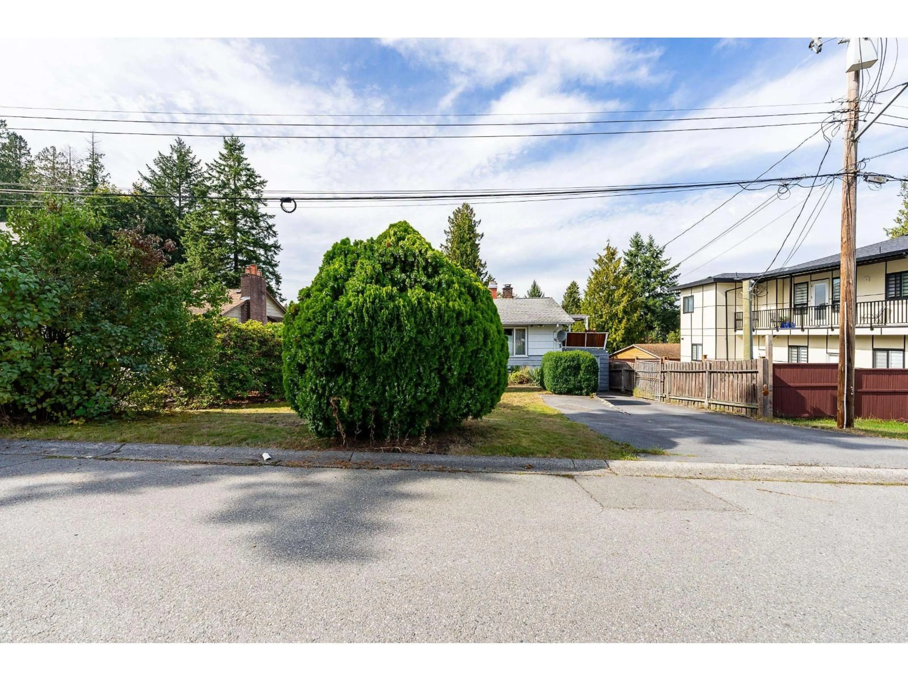 A pic from outside/outdoor area/front of a property/back of a property/a pic from drone, street for 10725 127A, Surrey British Columbia V3V5L7