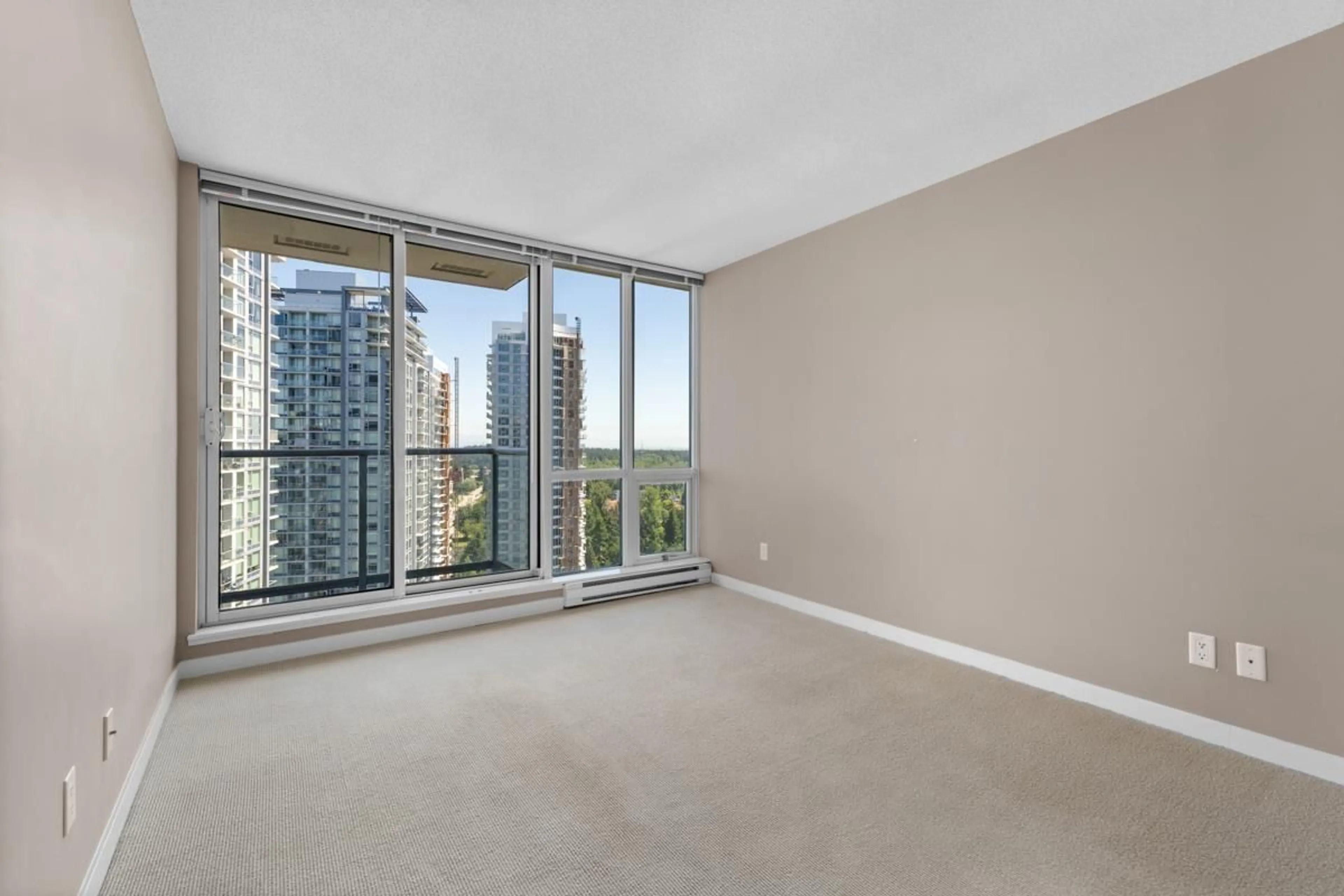 A pic of a room for 3003 - 9981 WHALLEY, Surrey British Columbia V3T0G6