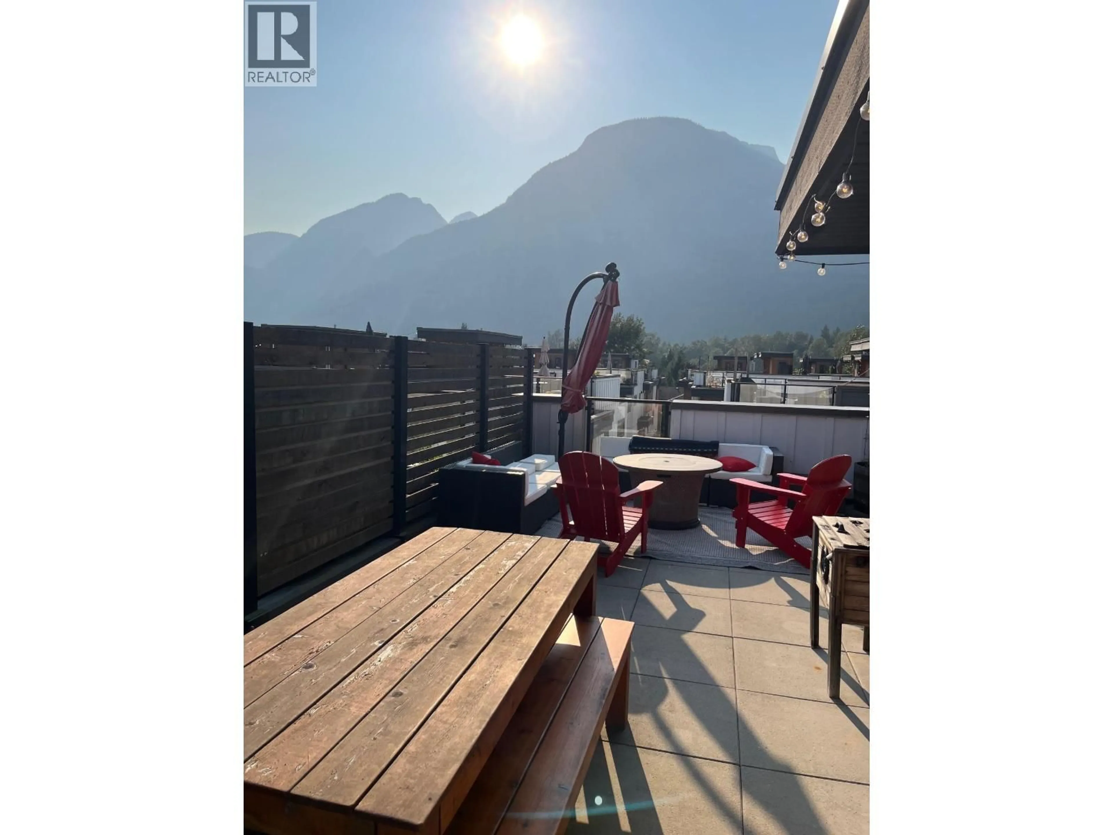 Patio, mountain view for 48 - 39769 GOVERNMENT ROAD, Squamish British Columbia V8B0Z1