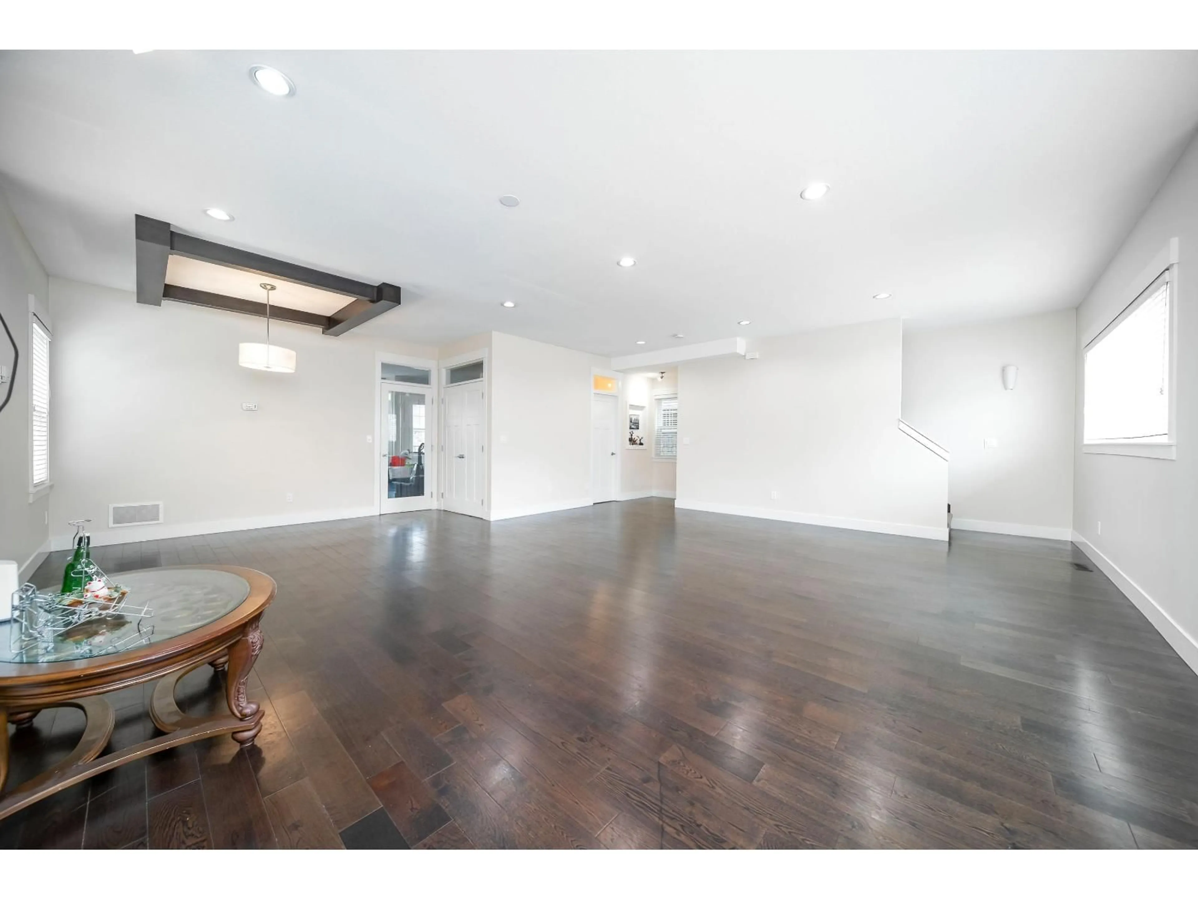 Indoor foyer for 21 - 15988 32, Surrey British Columbia V3Z2J4