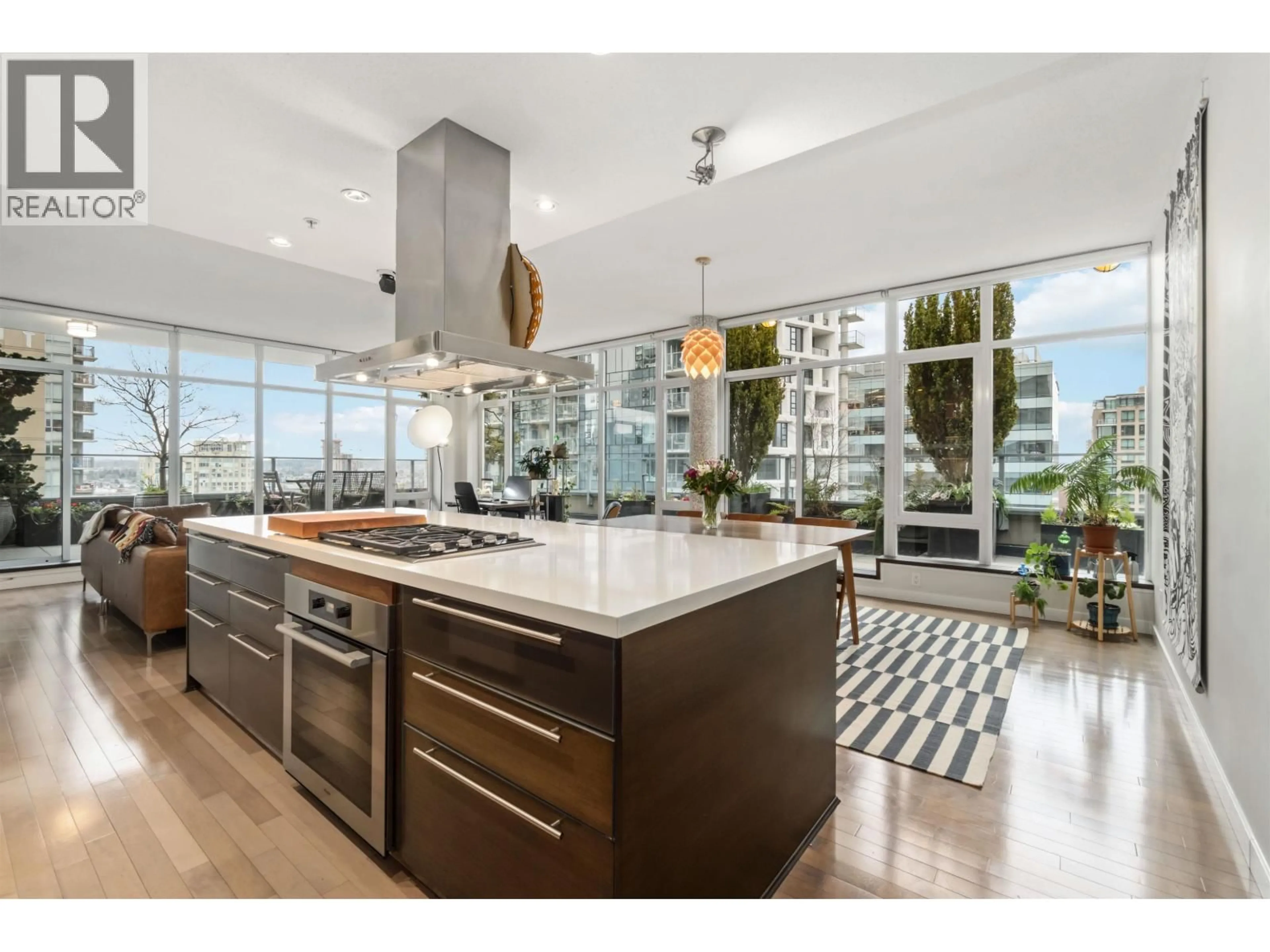 Open concept kitchen, ceramic/tile floor for 1601 - 1252 HORNBY STREET, Vancouver British Columbia V6Z1W2