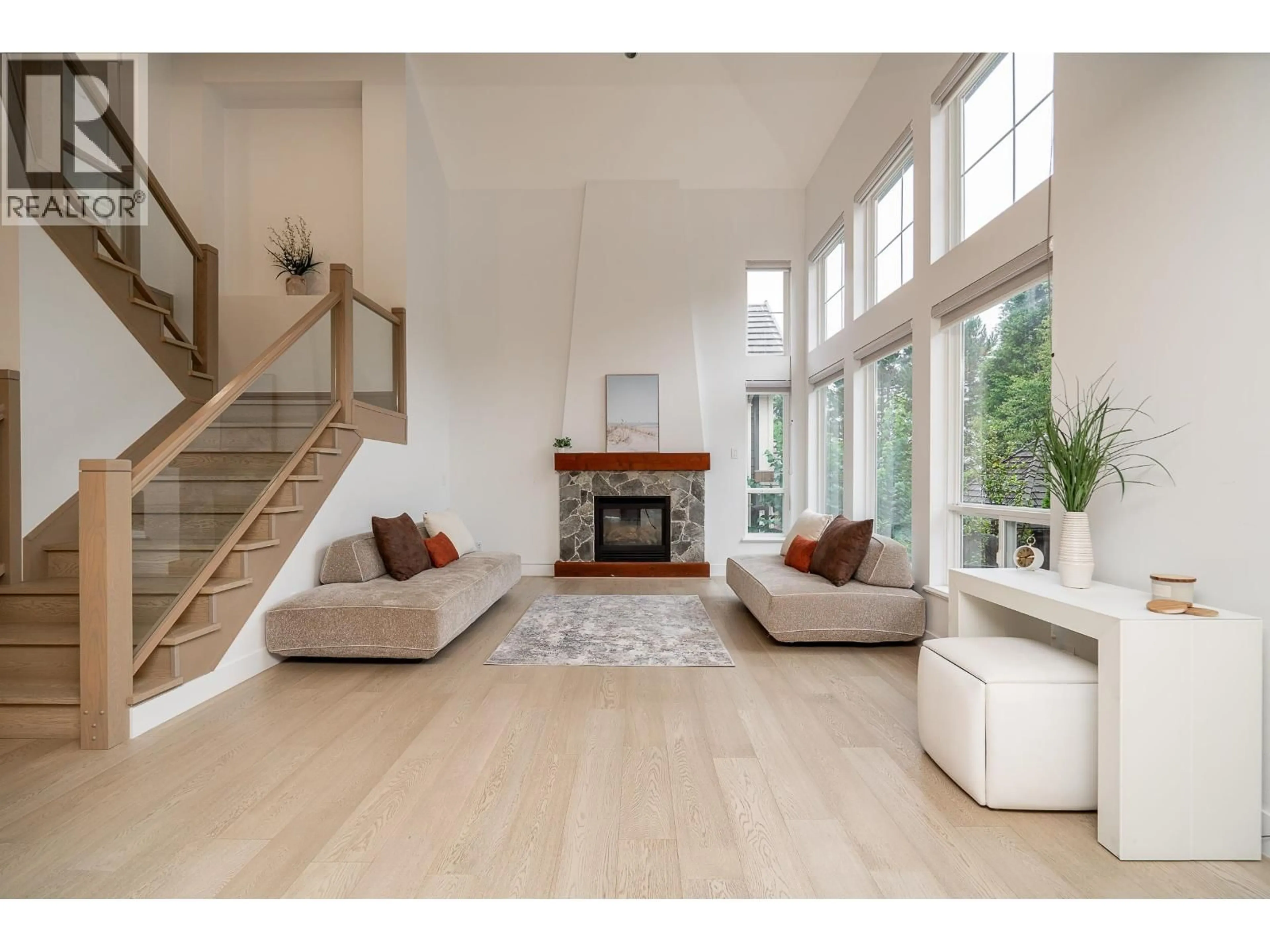 Living room with furniture, unknown for 55 ASHWOOD DRIVE, Port Moody British Columbia V3H5H2