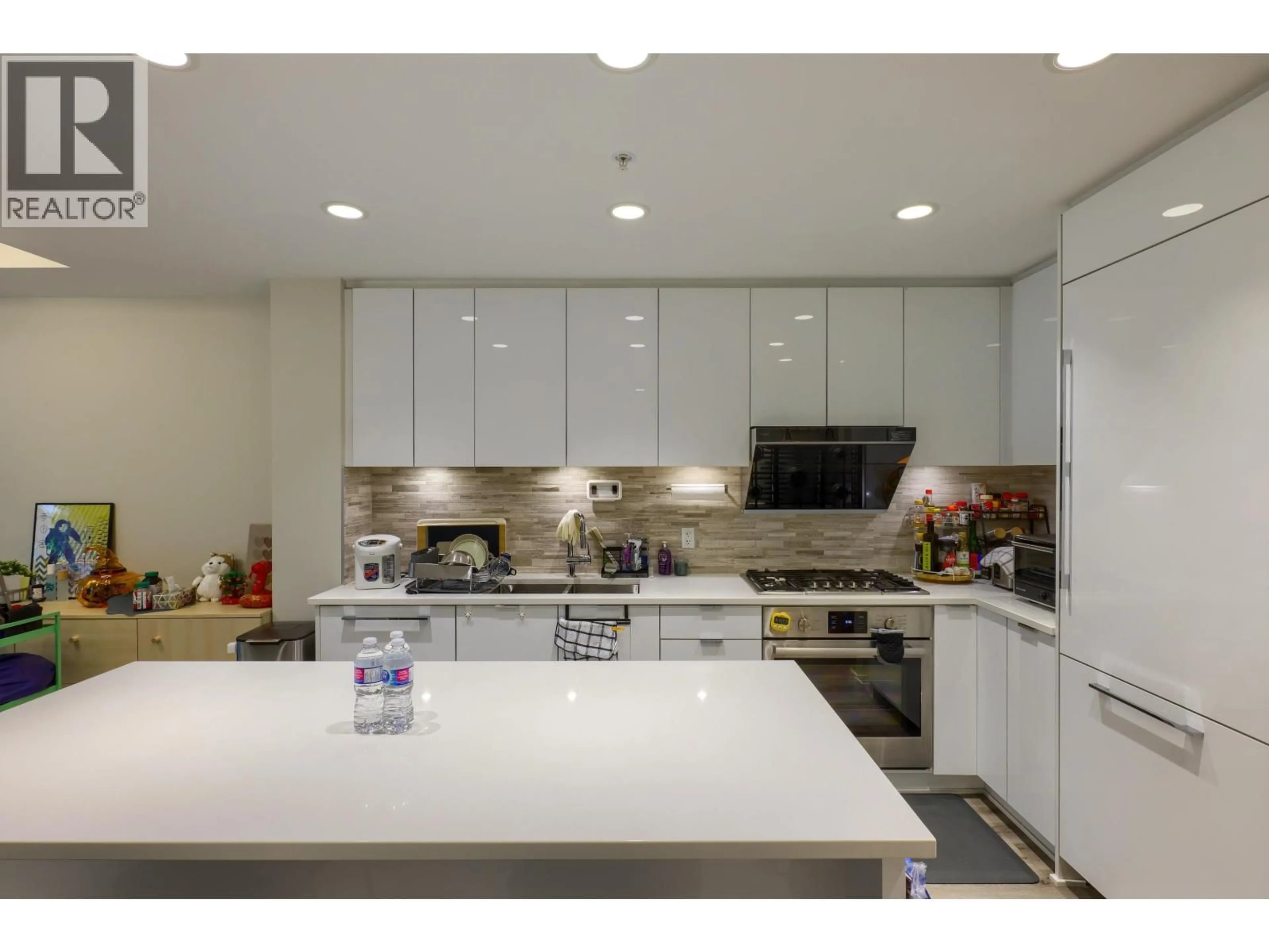 Contemporary kitchen, ceramic/tile floor for 206 - 9233 ODLIN ROAD, Richmond British Columbia V6X0V4