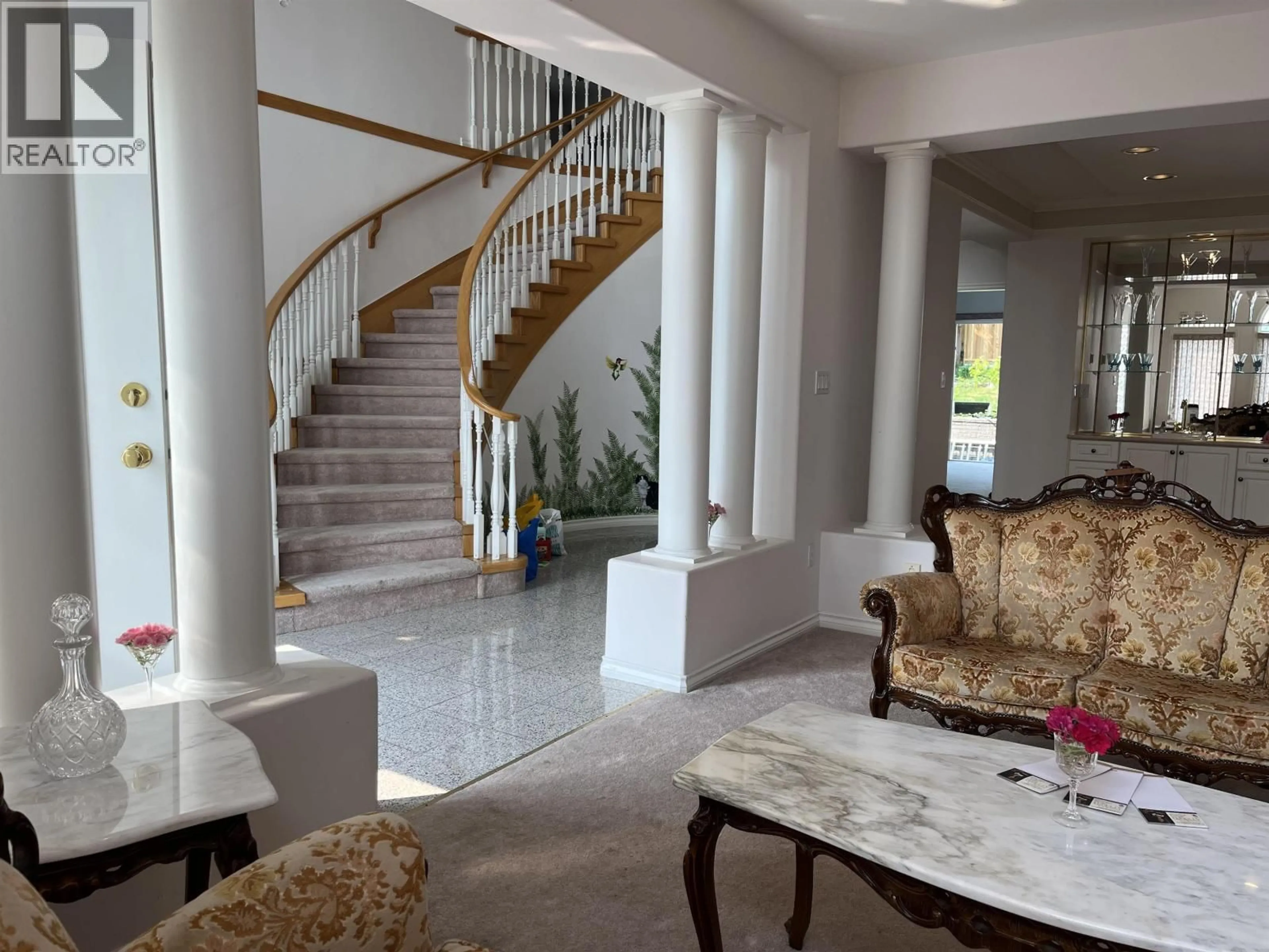 Indoor foyer for 3147 SILVERTHRONE DRIVE, Coquitlam British Columbia V3E3C3