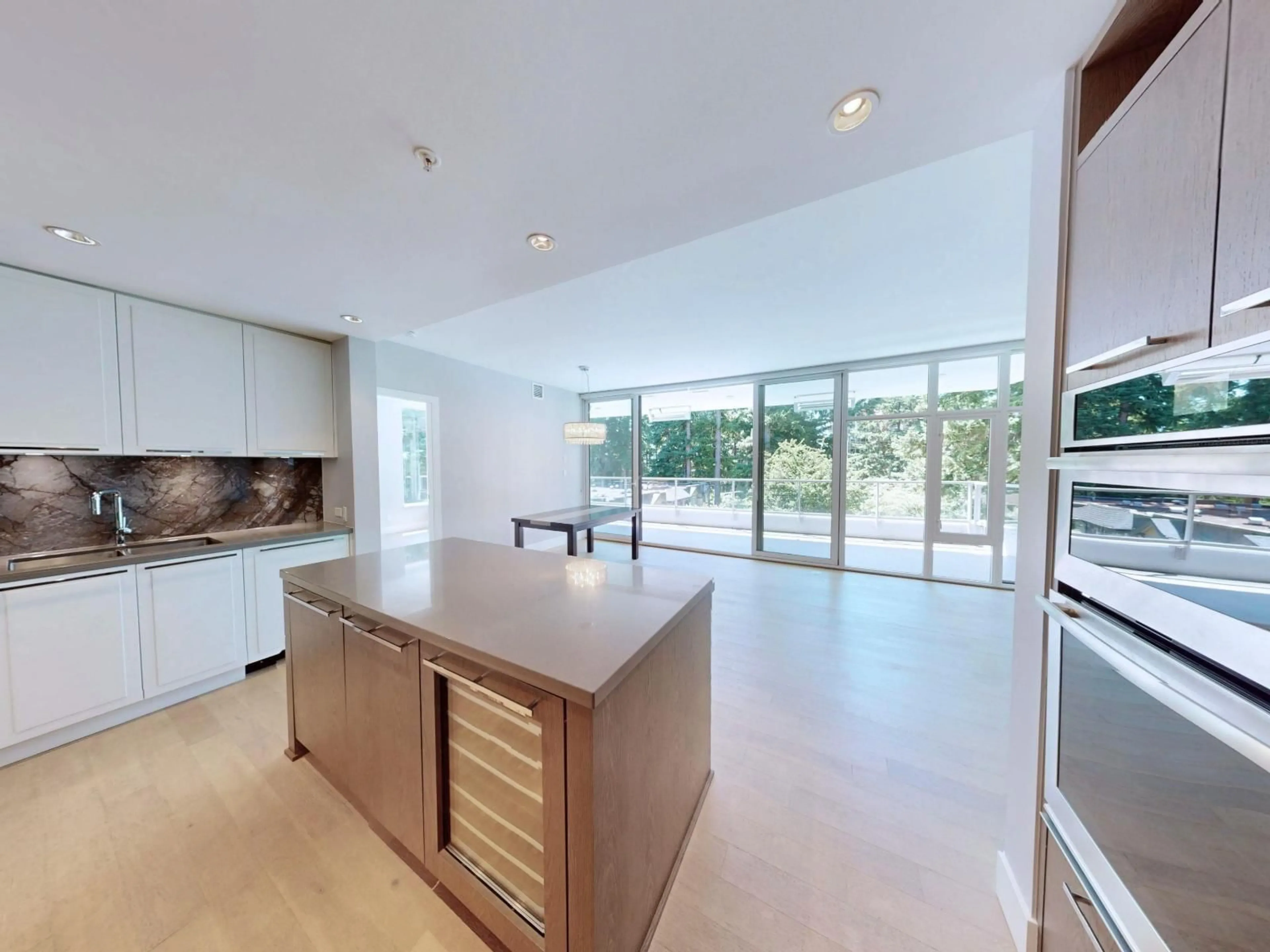 Open concept kitchen, unknown for 305 - 1501 VIDAL, White Rock British Columbia V4B0B5