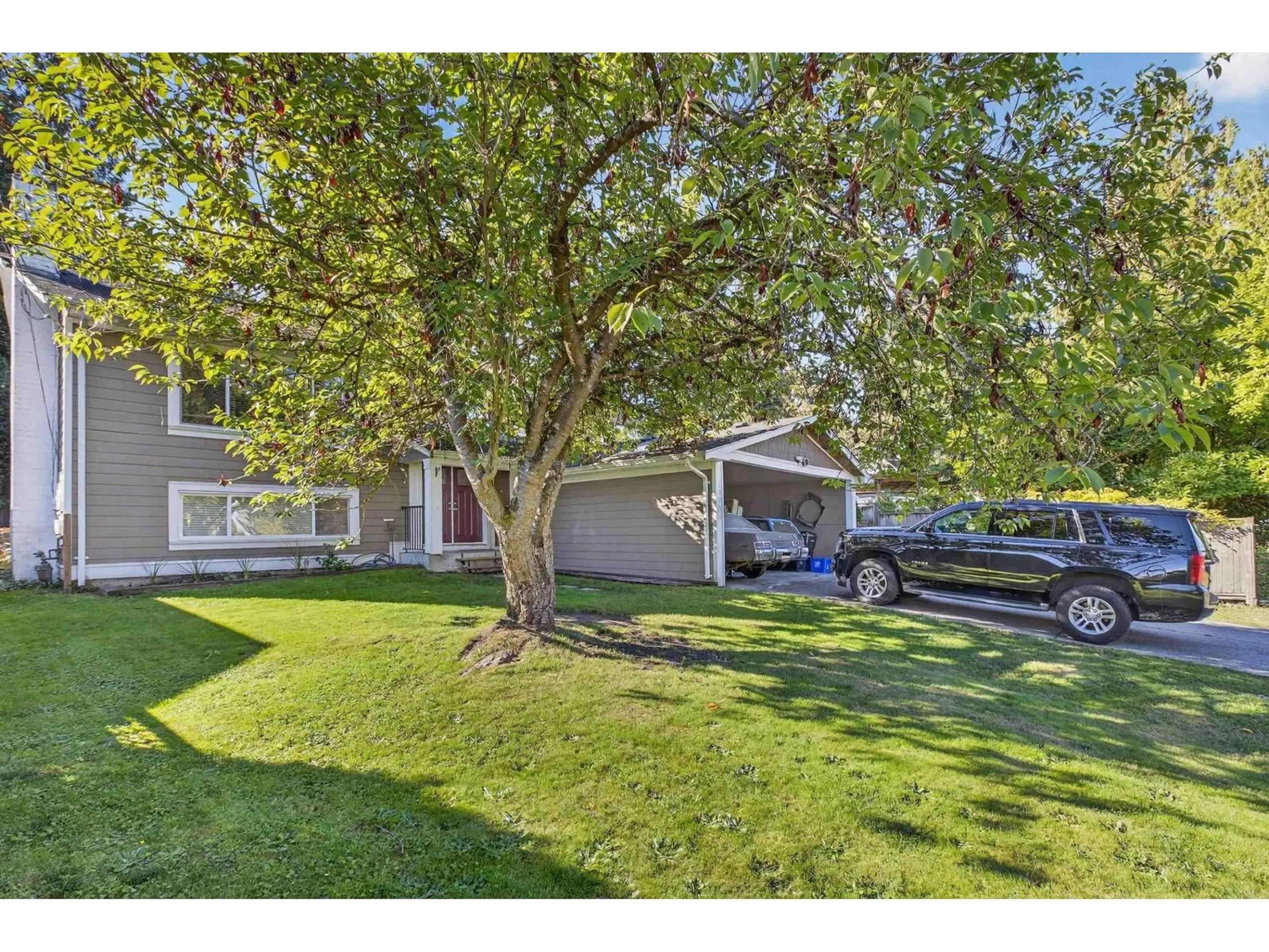 A pic from outside/outdoor area/front of a property/back of a property/a pic from drone, street for 19756 49 AVENUE, Langley British Columbia V3A3R4