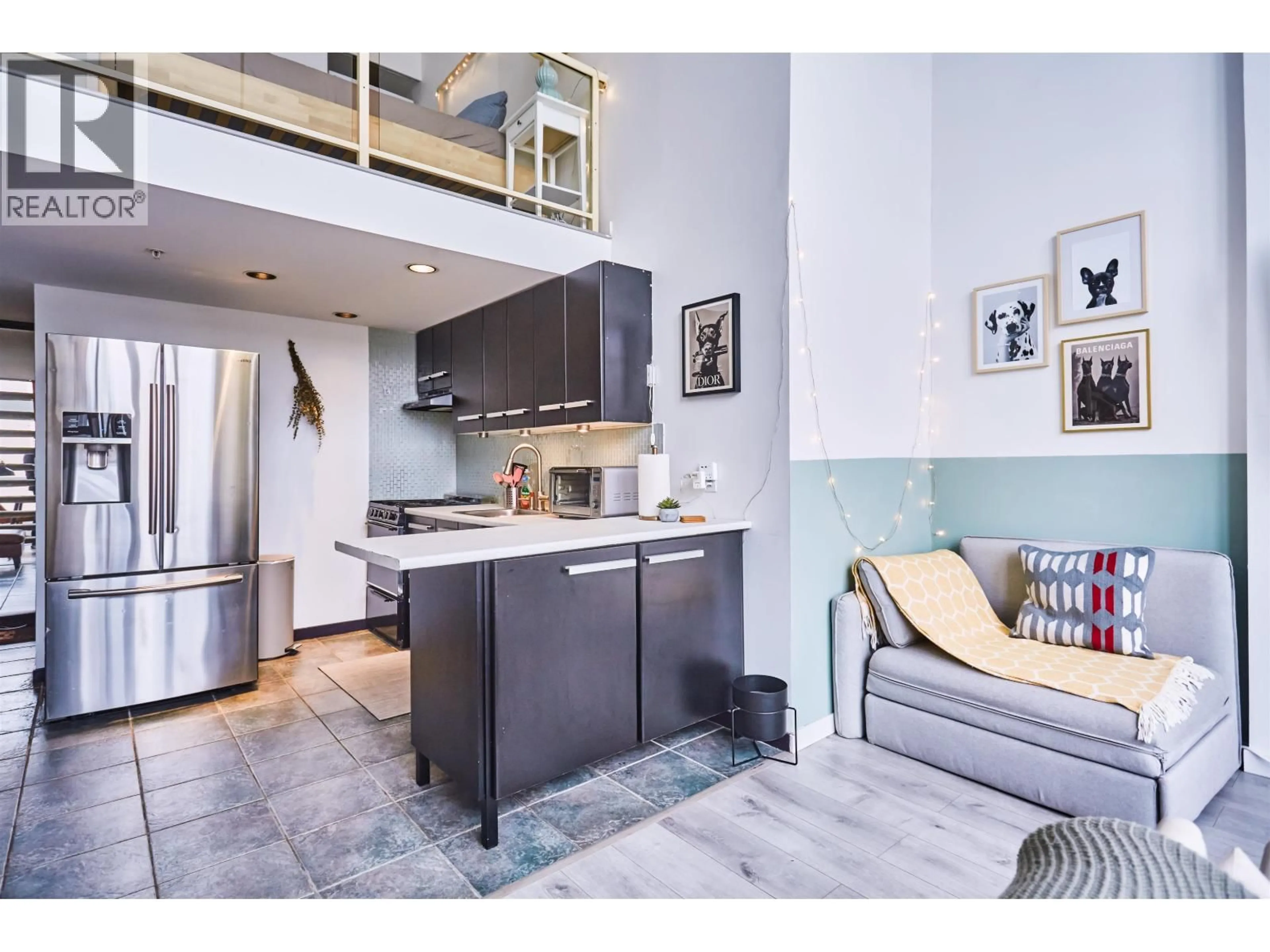 Open concept kitchen, unknown for PH10 - 933 SEYMOUR STREET, Vancouver British Columbia V6B6L6