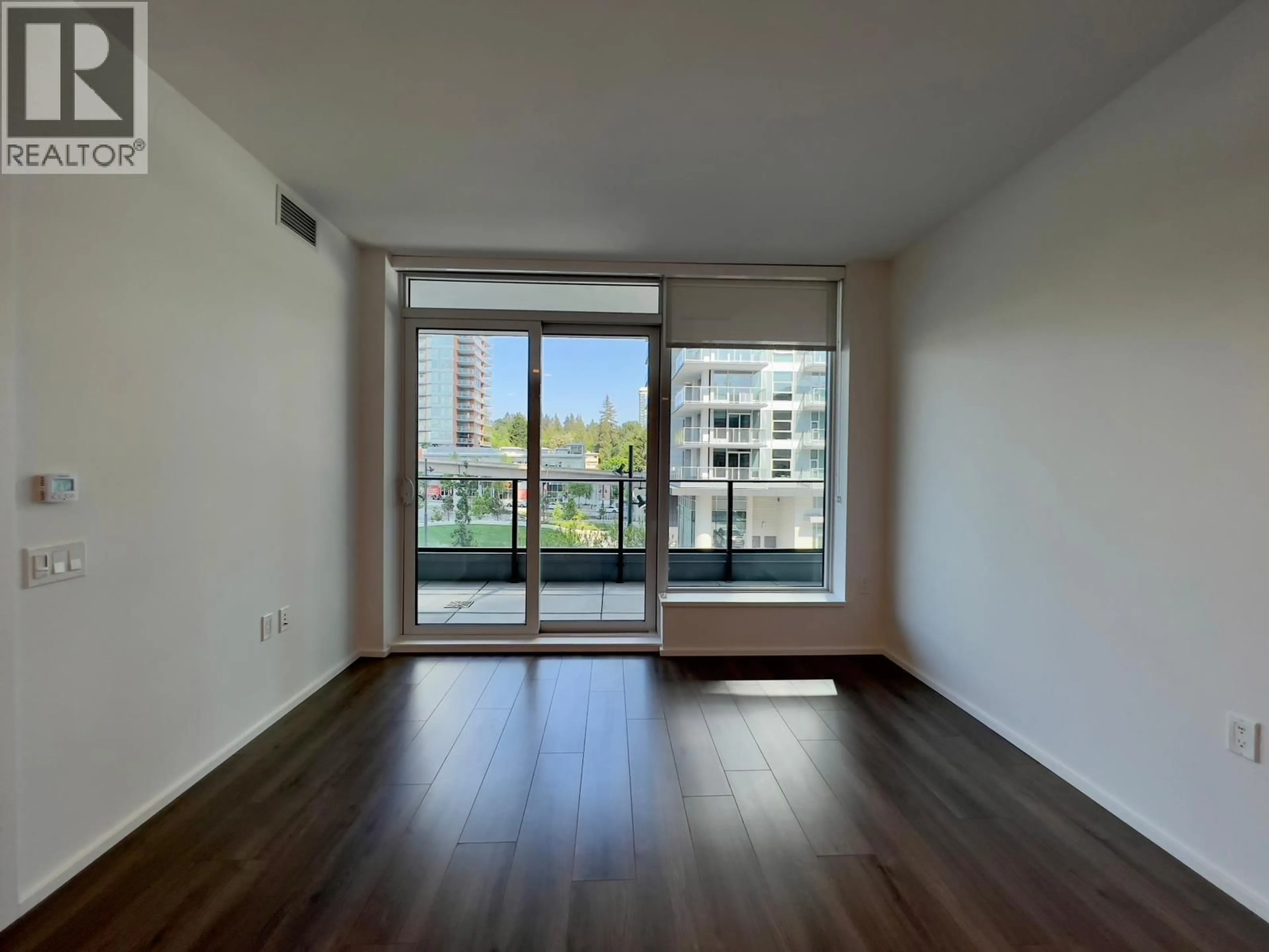 A pic of a room for 304 - 3809 EVERGREEN PLACE, Burnaby British Columbia V3J0M1