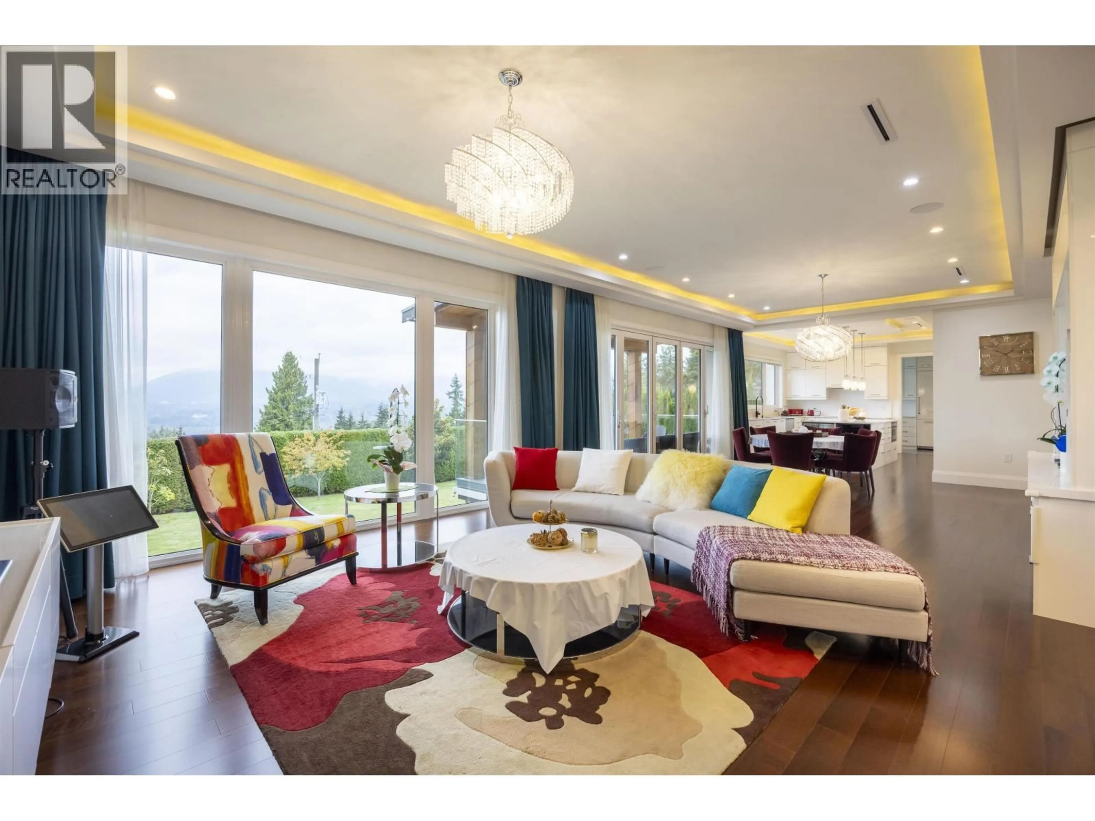 Living room with furniture, unknown for 5111 HARBOUR VIEW ROAD, Burnaby British Columbia V5B1C9