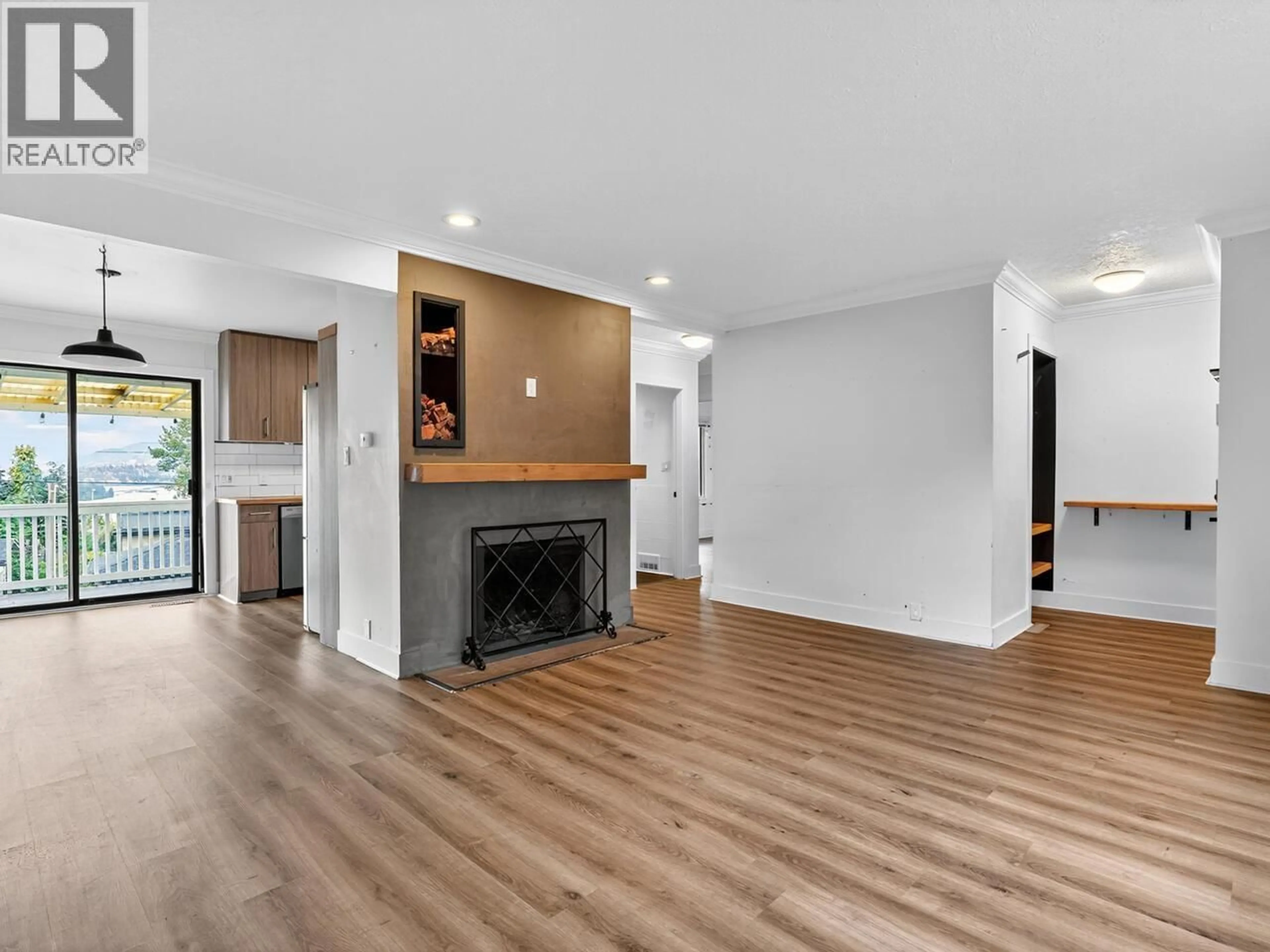 Unknown for 7259 BARNET ROAD, Burnaby British Columbia V5A1E3