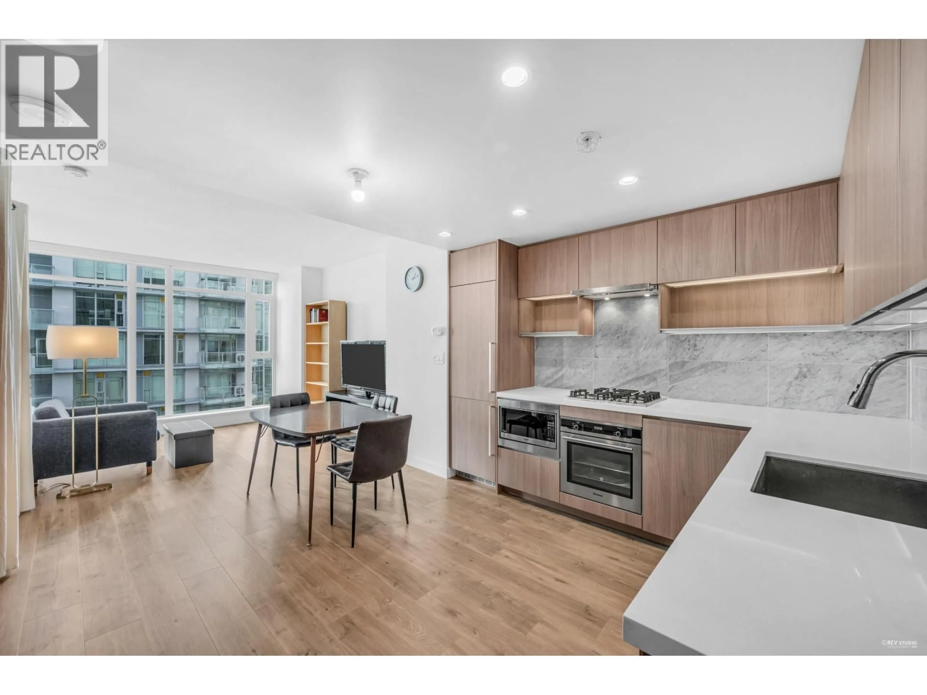 Open concept kitchen, wood/laminate floor for 1702 - 6538 NELSON AVENUE, Burnaby British Columbia V5H0G5