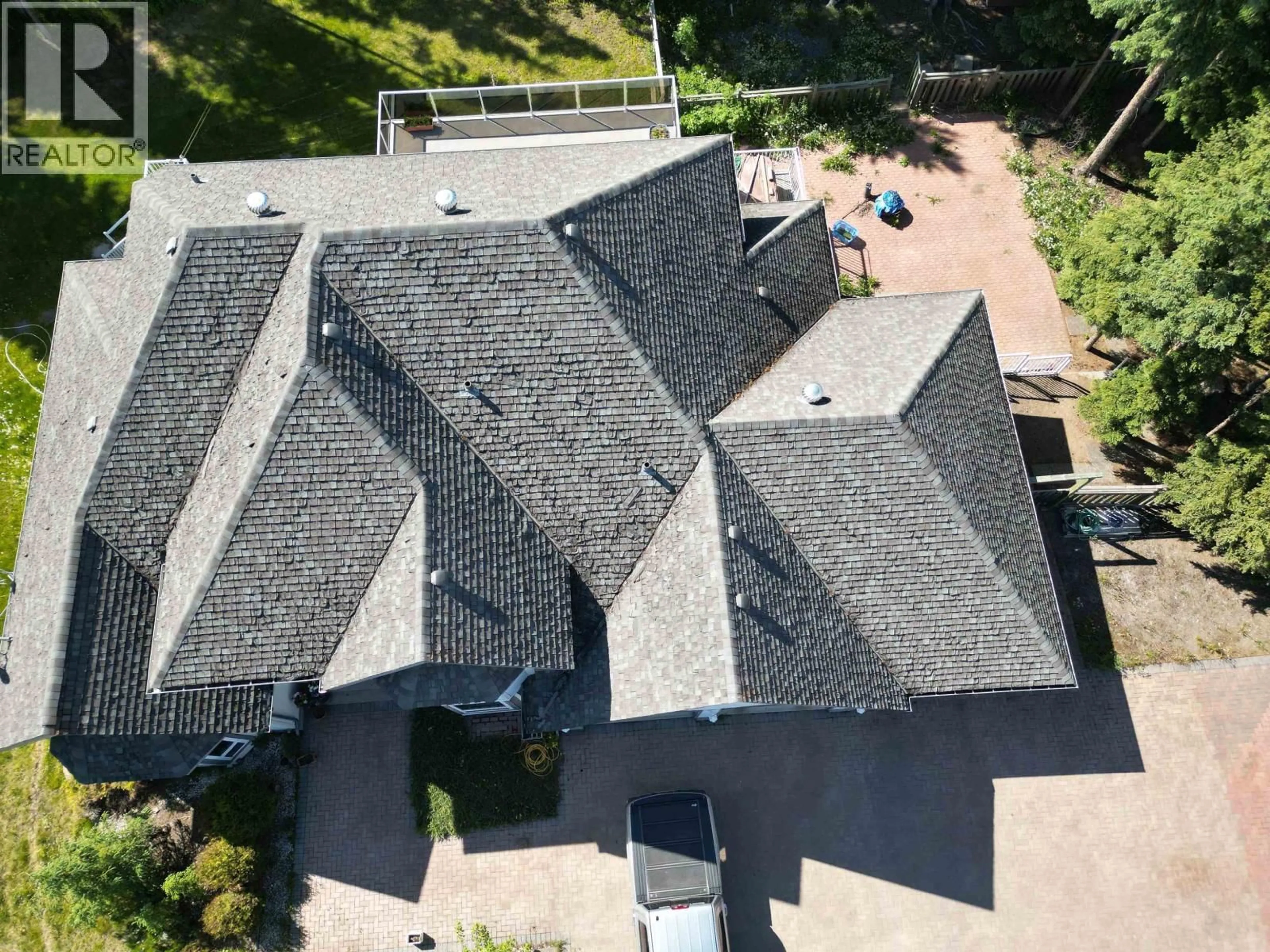 A pic from outside/outdoor area/front of a property/back of a property/a pic from drone, unknown for 585 5TH AVENUE, Burns Lake British Columbia V0J1E0