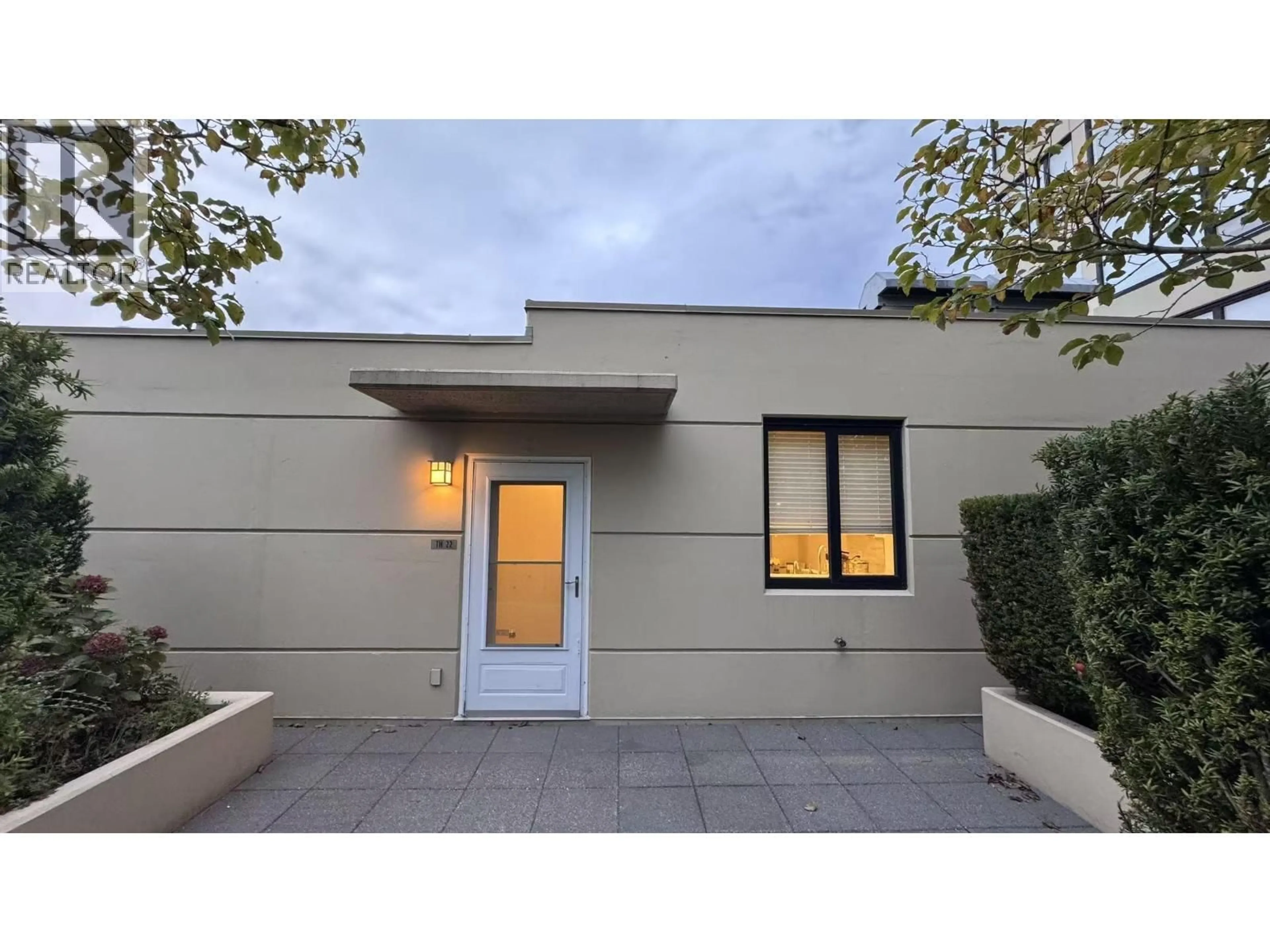 Home with vinyl exterior material, street for 22 - 6233 KATSURA STREET, Richmond British Columbia V6Y4K1