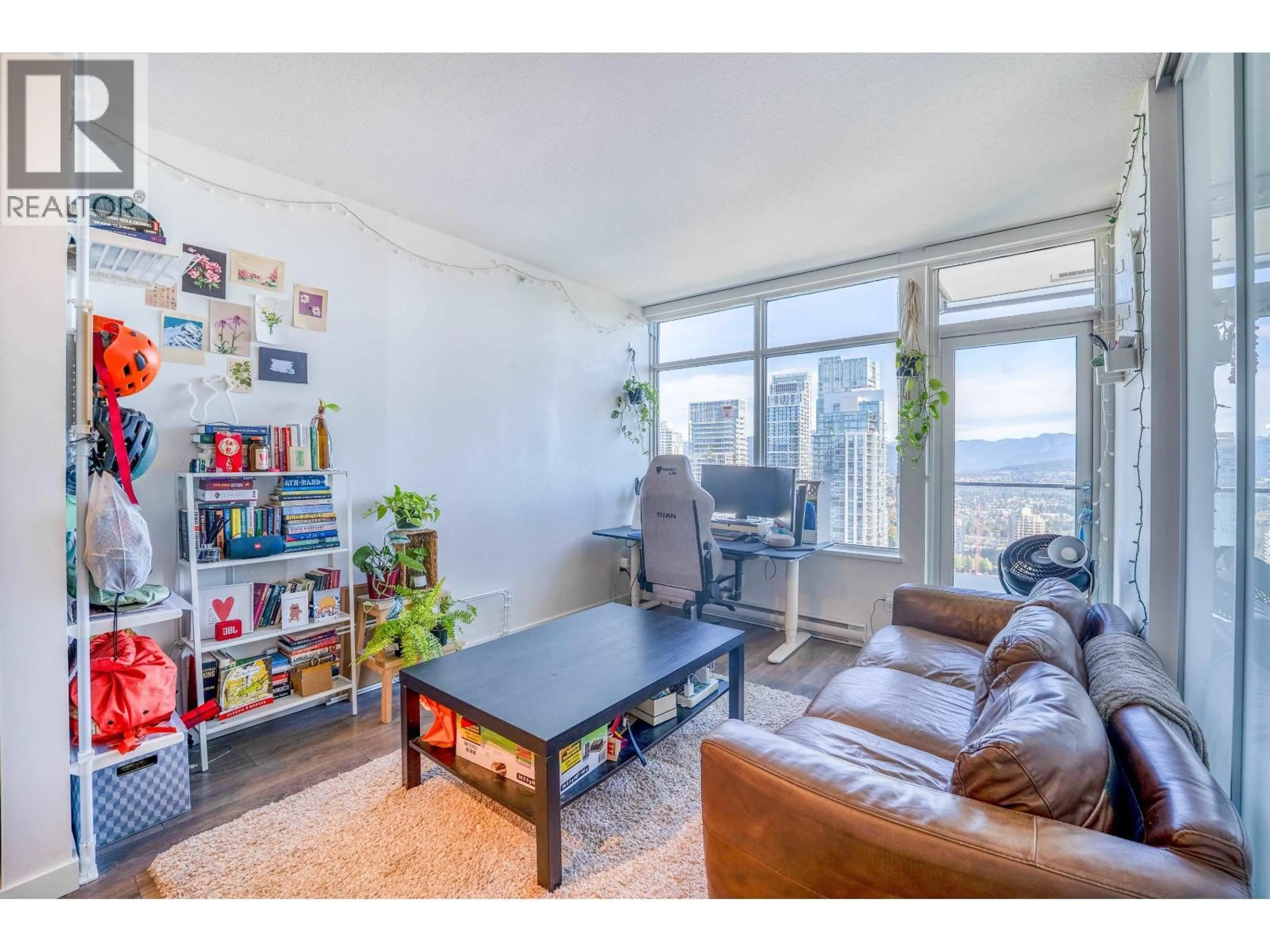 Living room with furniture, wood/laminate floor for 3601 - 6461 TELFORD AVENUE, Burnaby British Columbia V5H0B7