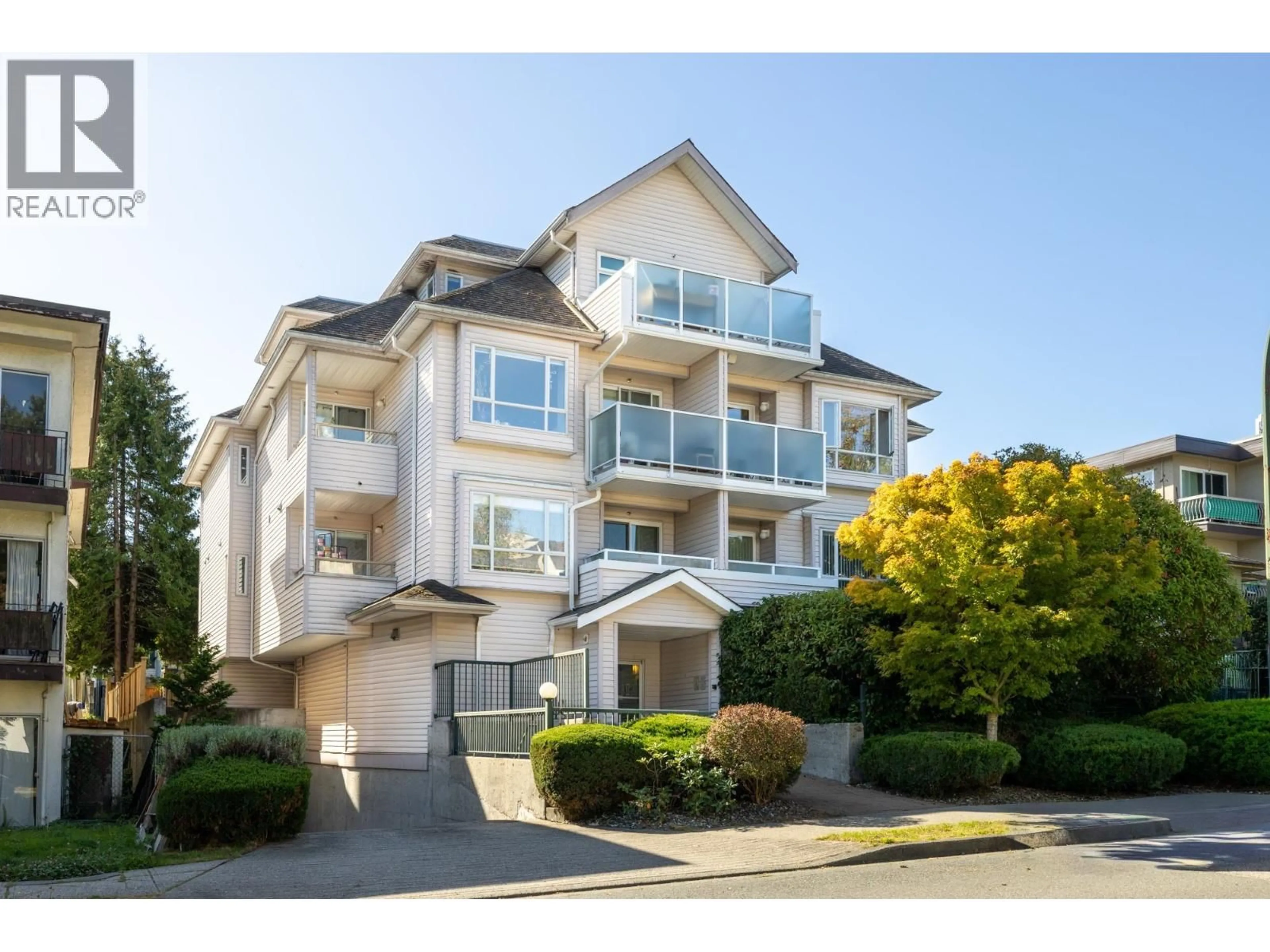 Unknown for 303 - 788 8TH AVENUE, Vancouver British Columbia V5T1T4