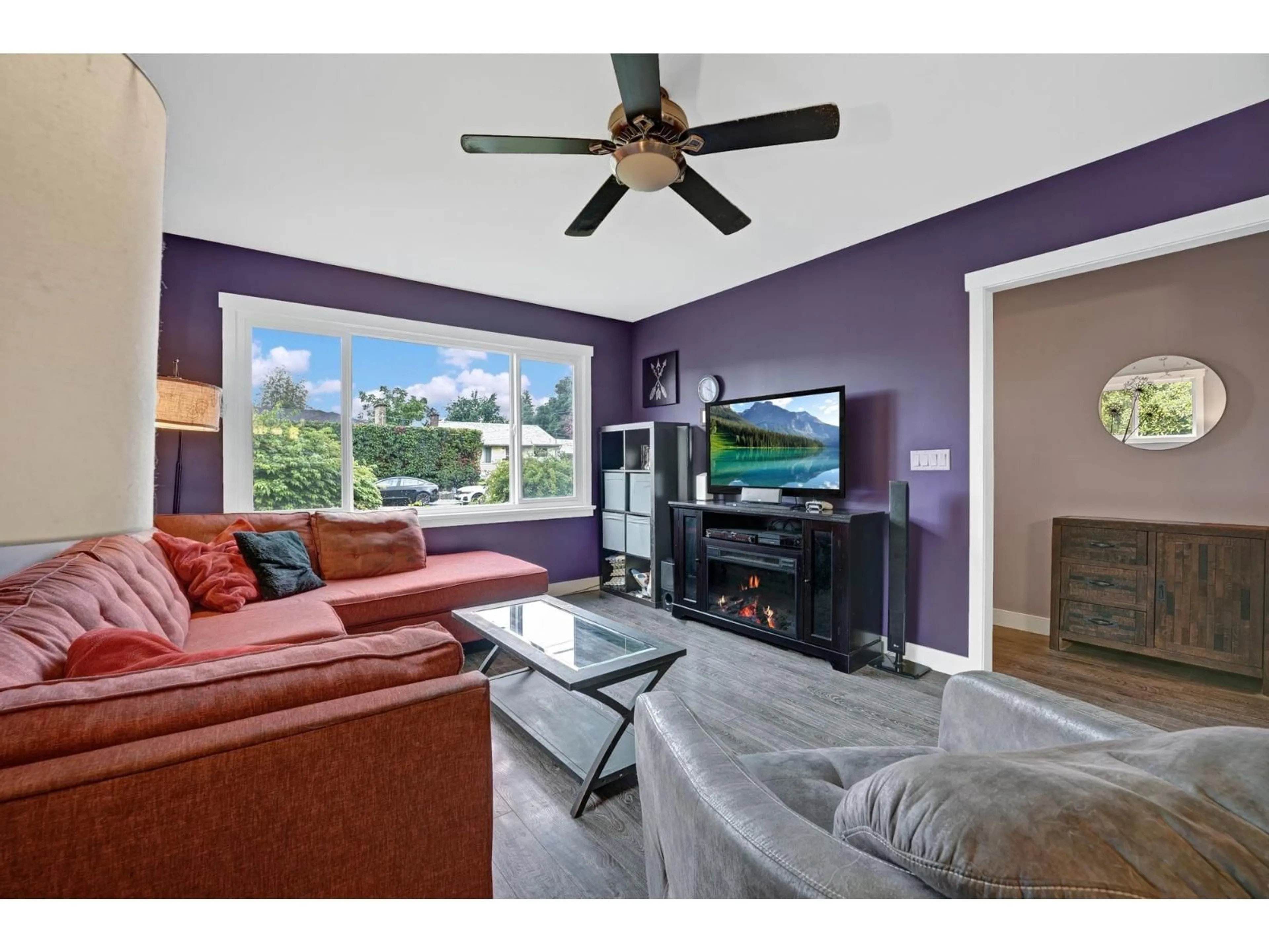 Living room with furniture, unknown for 32921 6, Mission British Columbia V2V1Z3