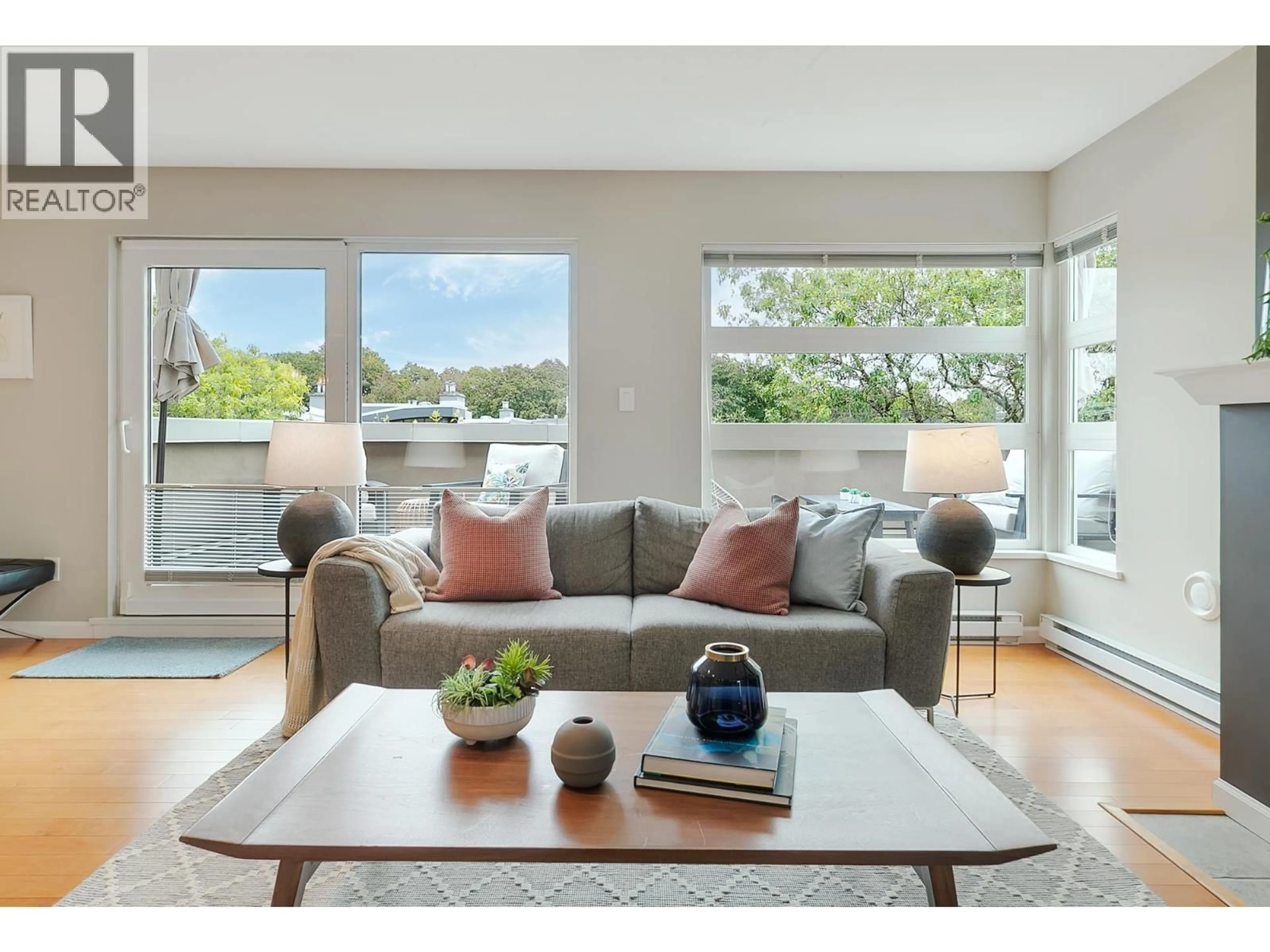 Living room with furniture, unknown for 410 - 2161 12TH AVENUE, Vancouver British Columbia V6K4S7