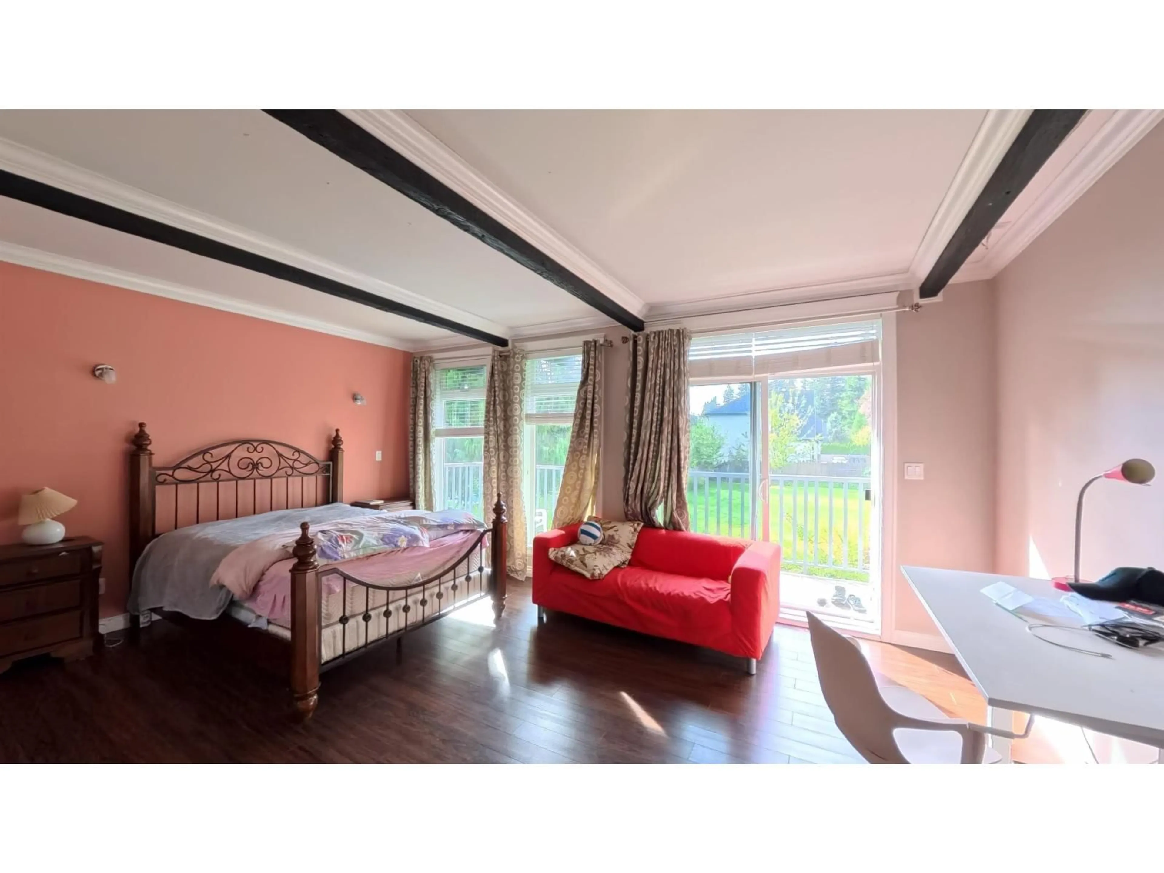 Bedroom with bed, wood/laminate floor for 1995 140, Surrey British Columbia V4A4H2