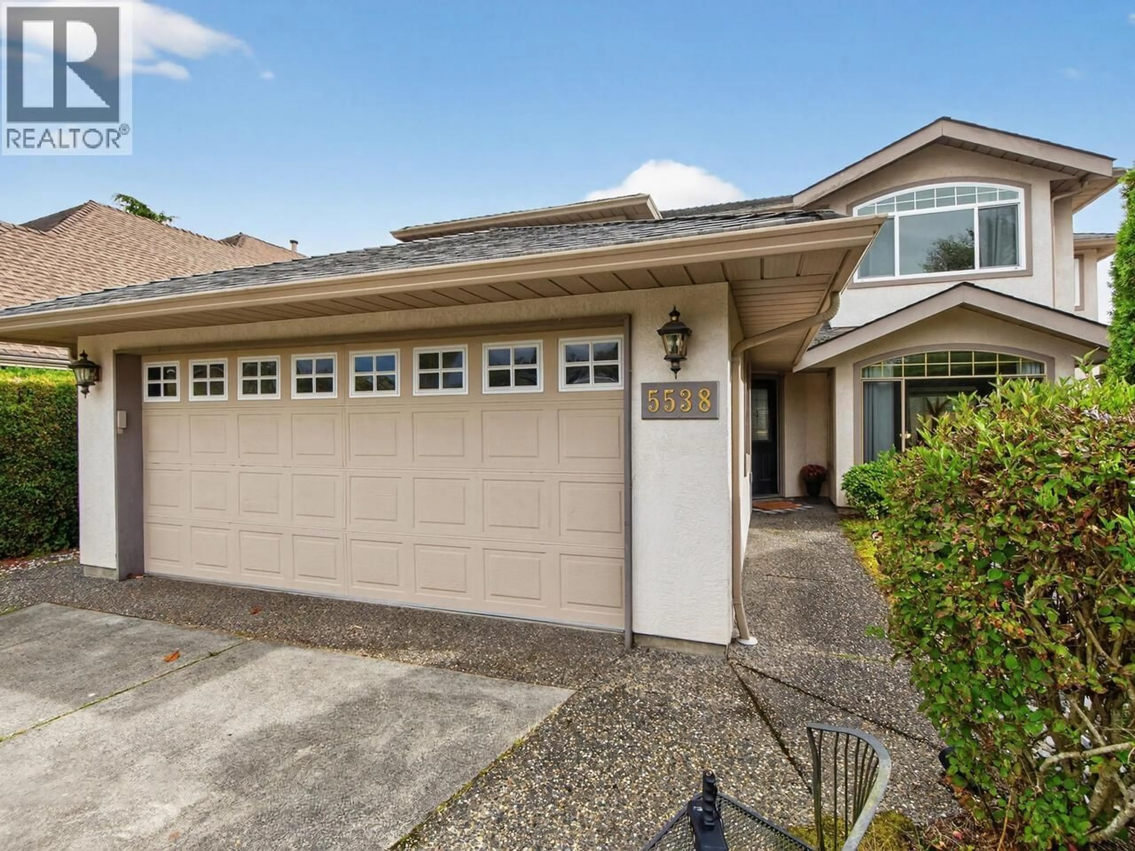 Home with vinyl exterior material, street for 5538 FRIGATE ROAD, Delta British Columbia V4K4Z5