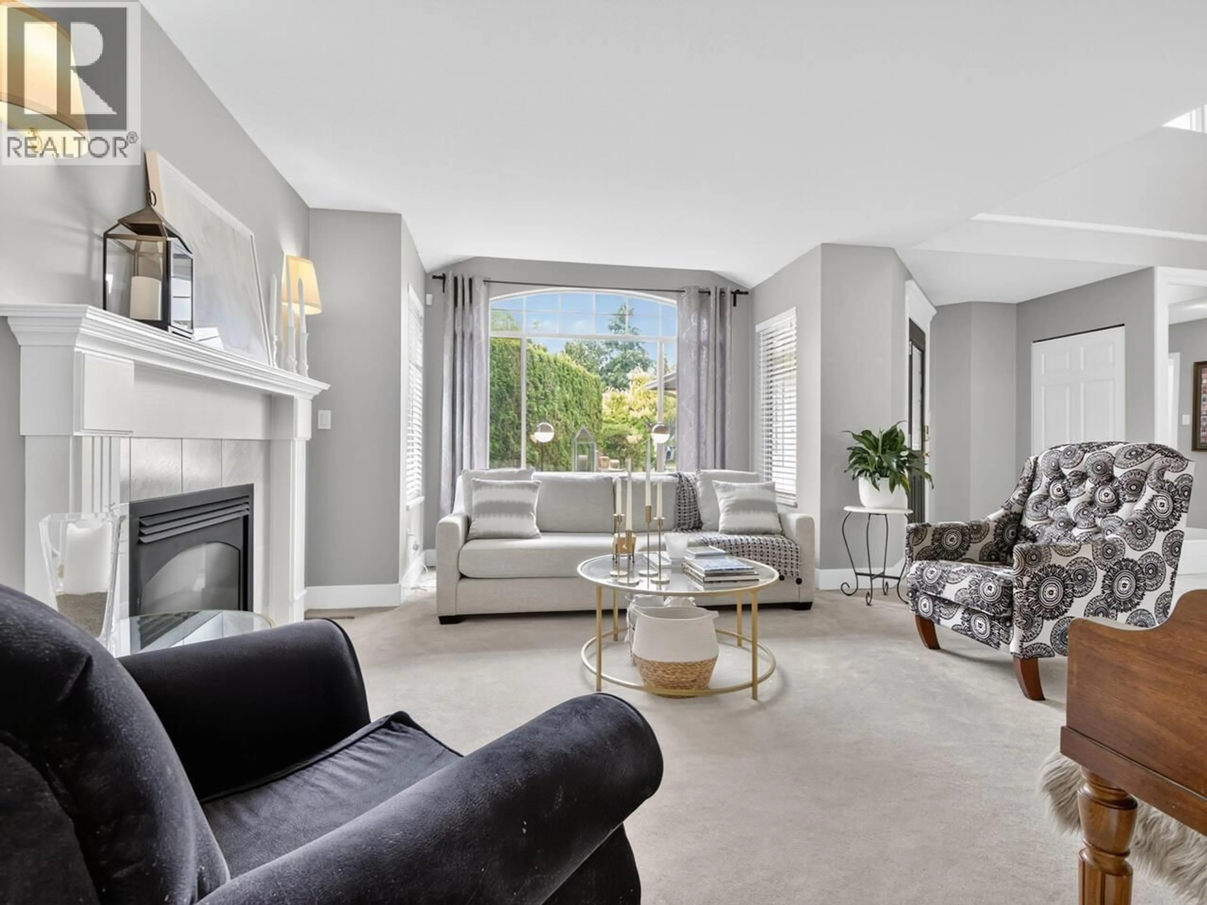Living room with furniture, unknown for 5538 FRIGATE ROAD, Delta British Columbia V4K4Z5