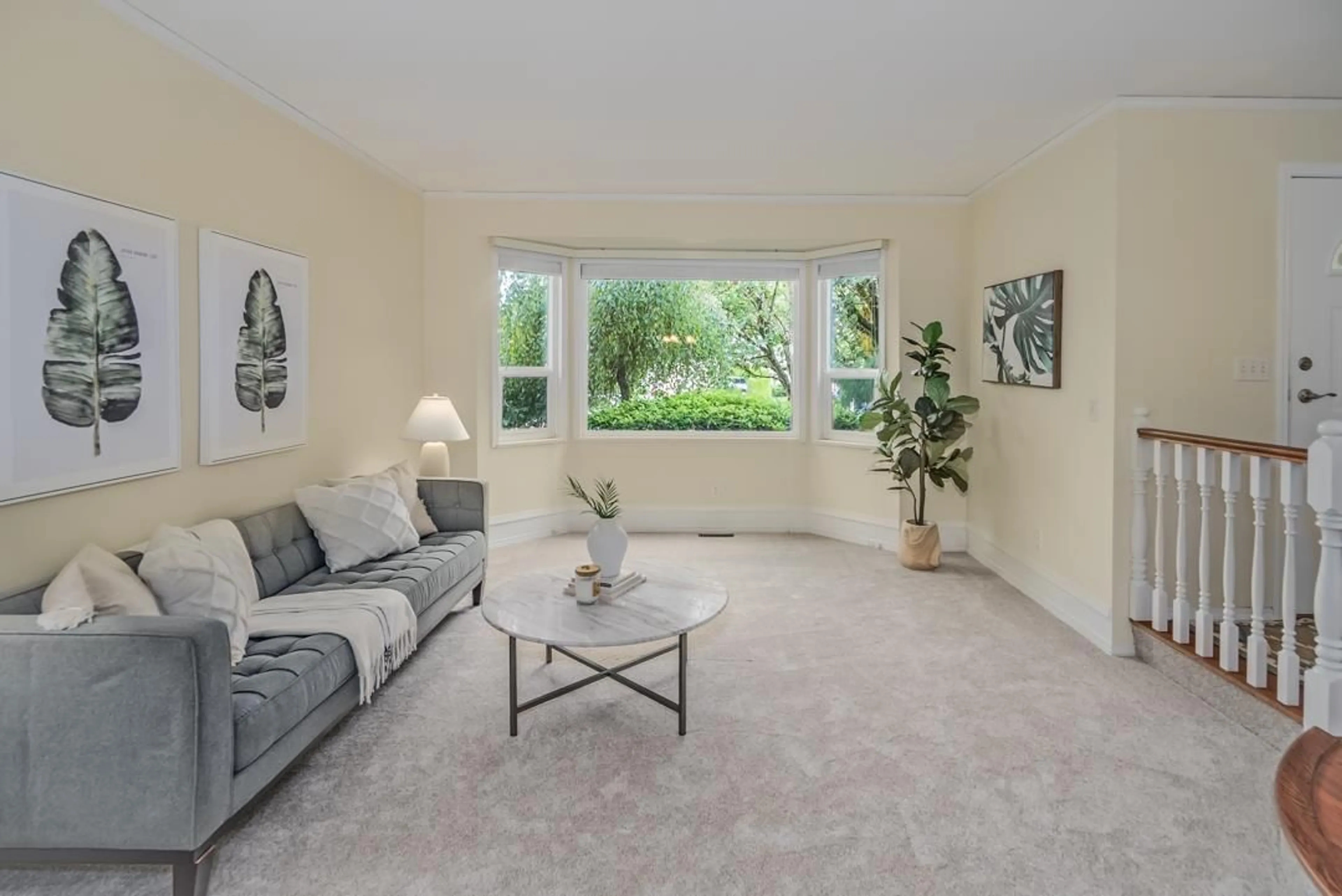Living room with furniture, carpet floor for 20276 93B, Langley British Columbia V1M1Y7