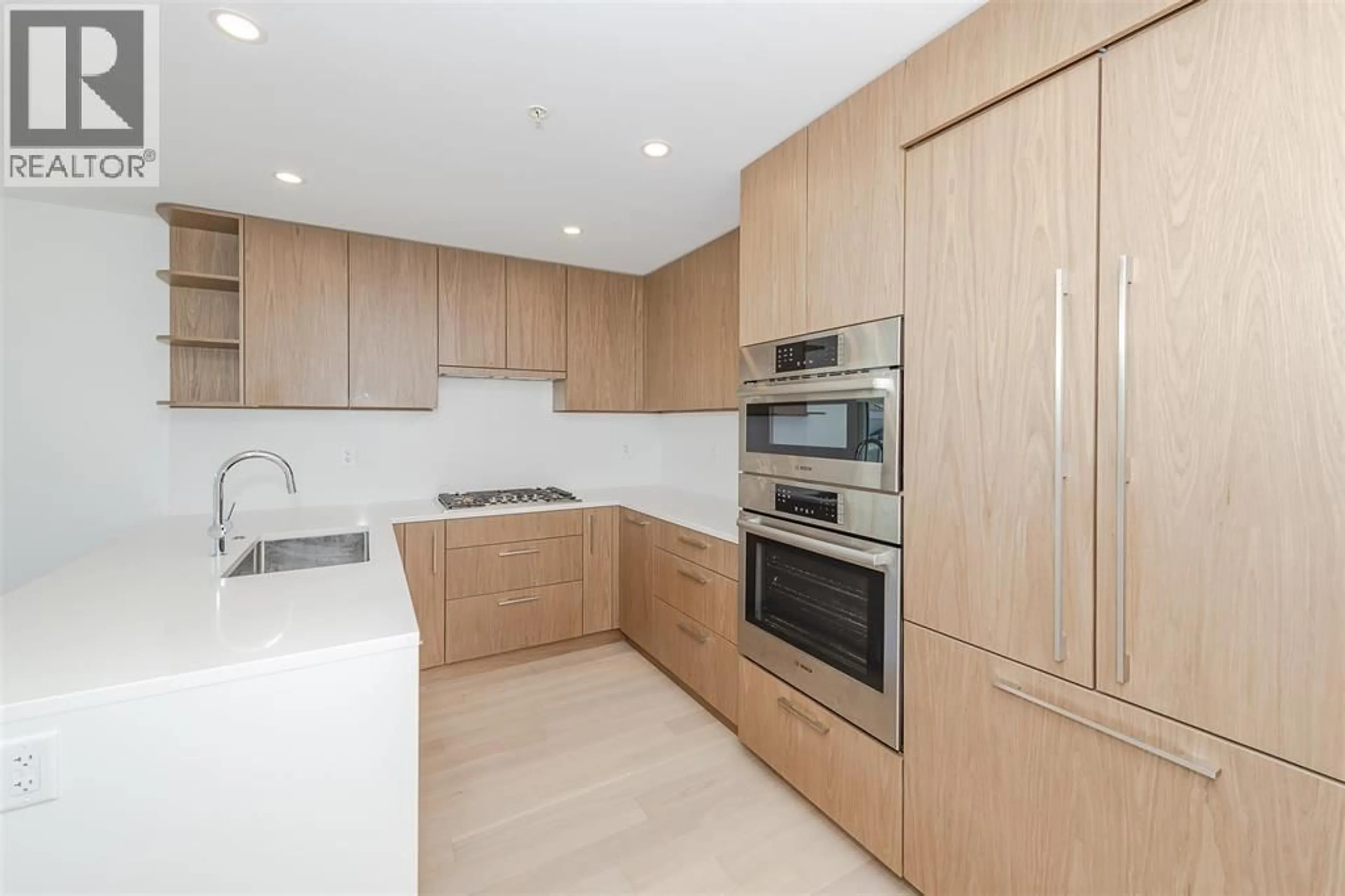 Standard kitchen, ceramic/tile floor for 208 - 4988 CAMBIE STREET, Vancouver British Columbia V5Z2Z5