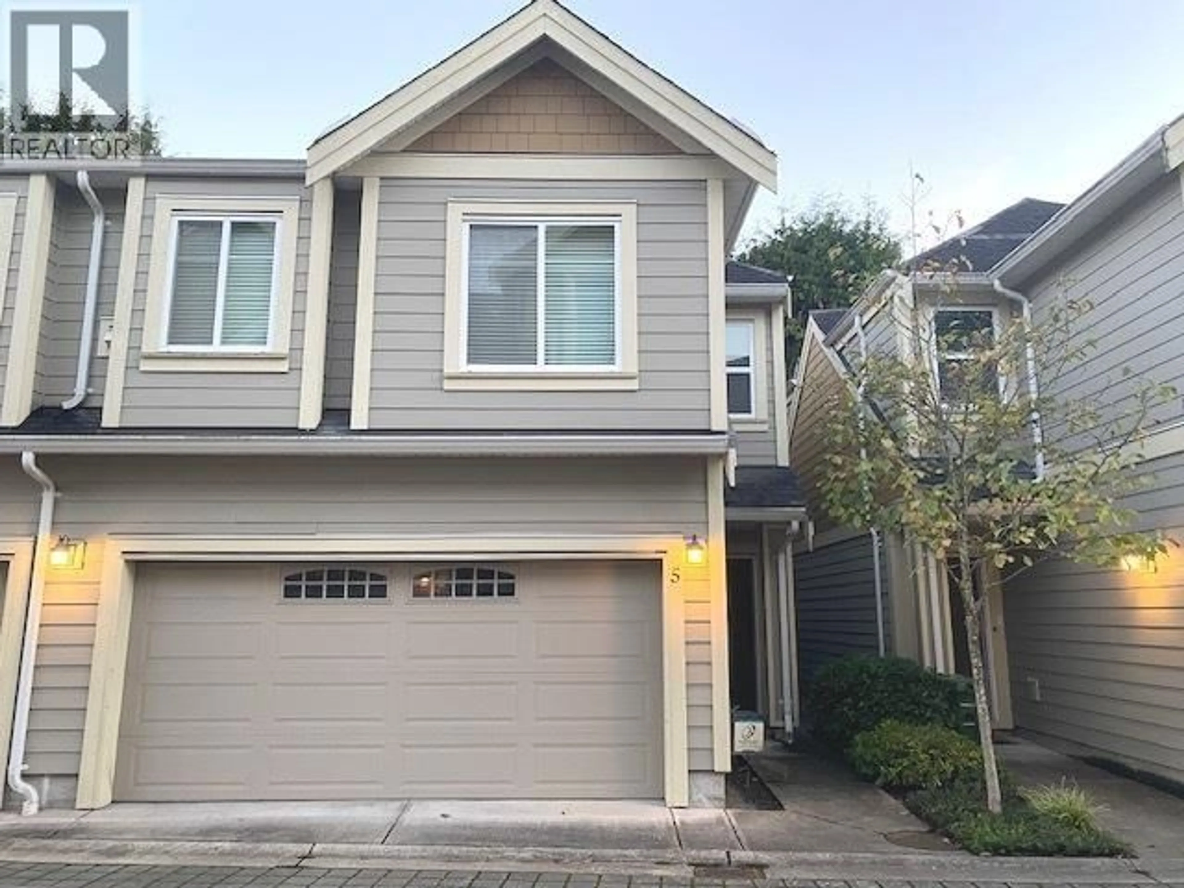 Home with vinyl exterior material, street for 5 - 5660 BLUNDELL ROAD, Richmond British Columbia V7C1H5