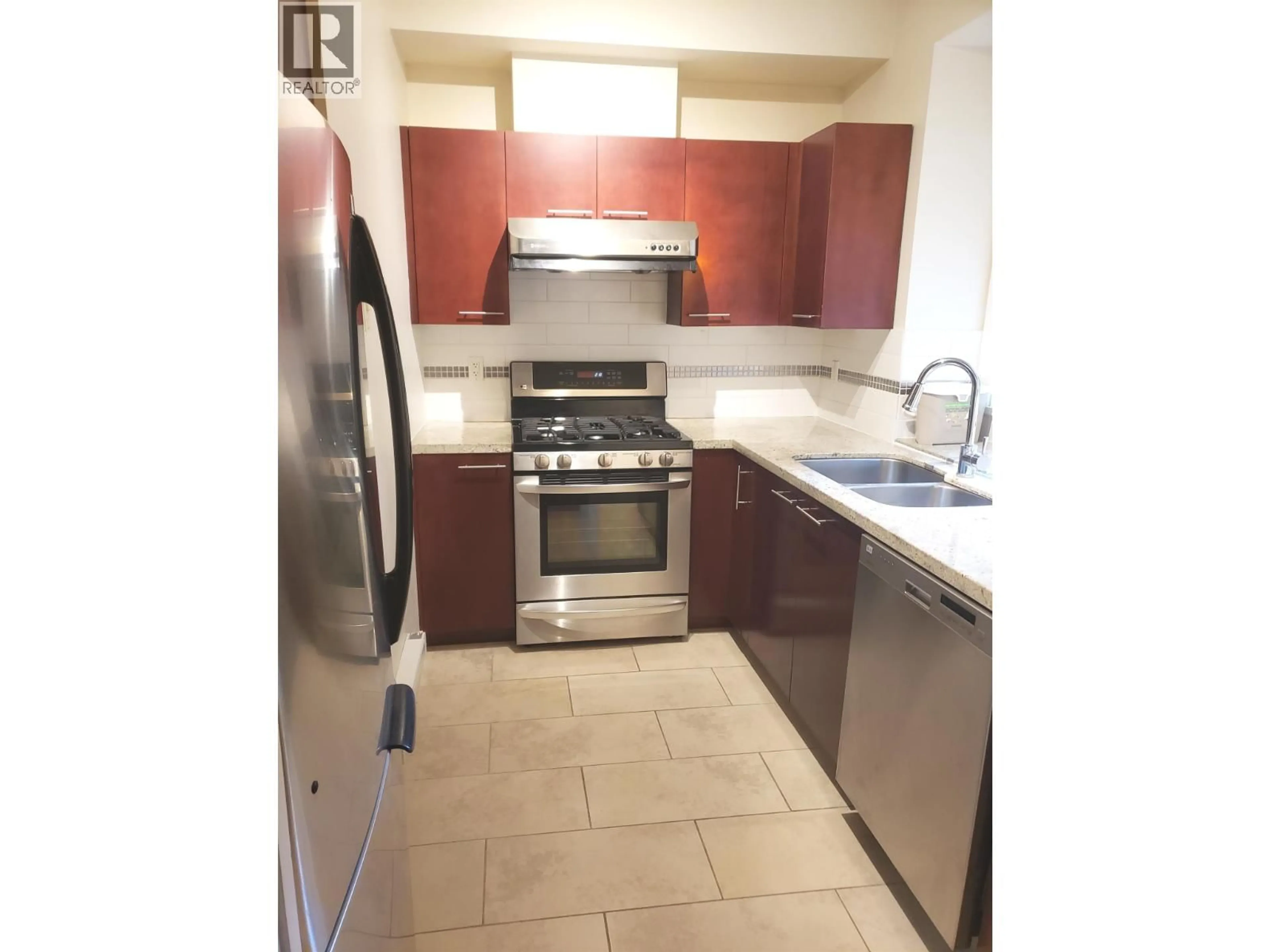Standard kitchen, ceramic/tile floor for 5 - 5660 BLUNDELL ROAD, Richmond British Columbia V7C1H5