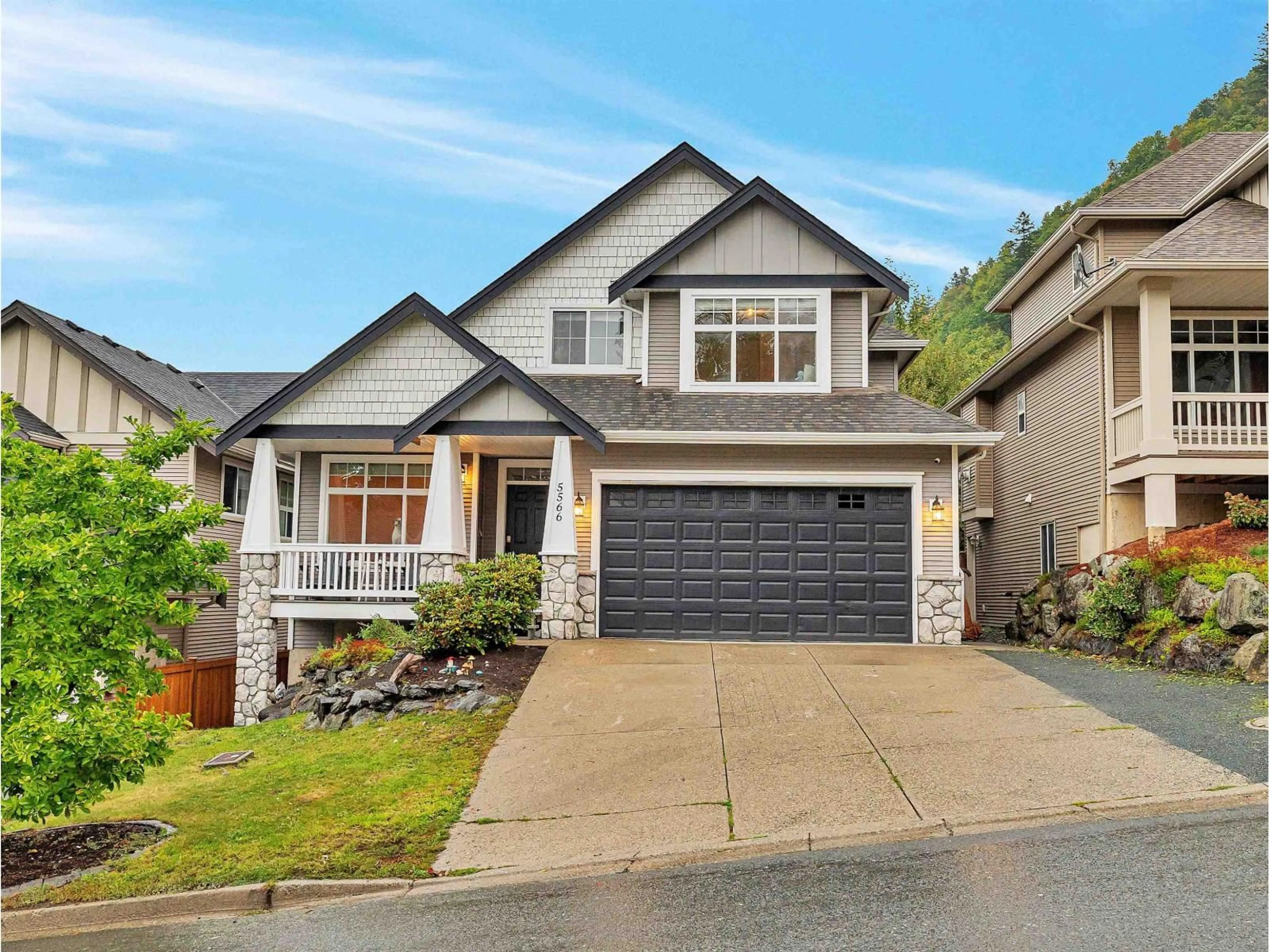 Home with vinyl exterior material, street for 5566 THOM CREEK DRIVE, Chilliwack British Columbia V2R5Z6