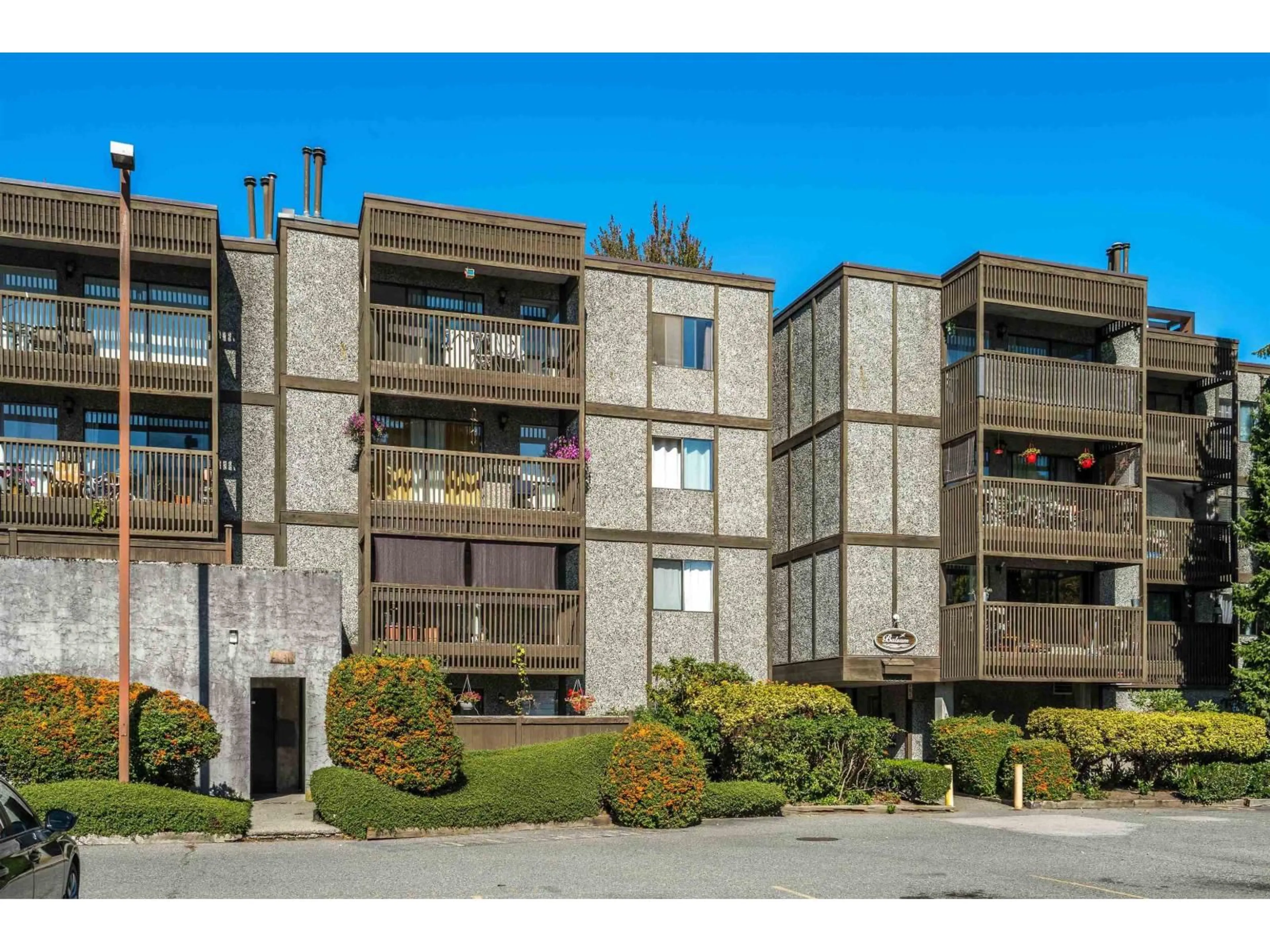 A pic from outside/outdoor area/front of a property/back of a property/a pic from drone, unknown for 316 - 13507 96, Surrey British Columbia V3V7P3