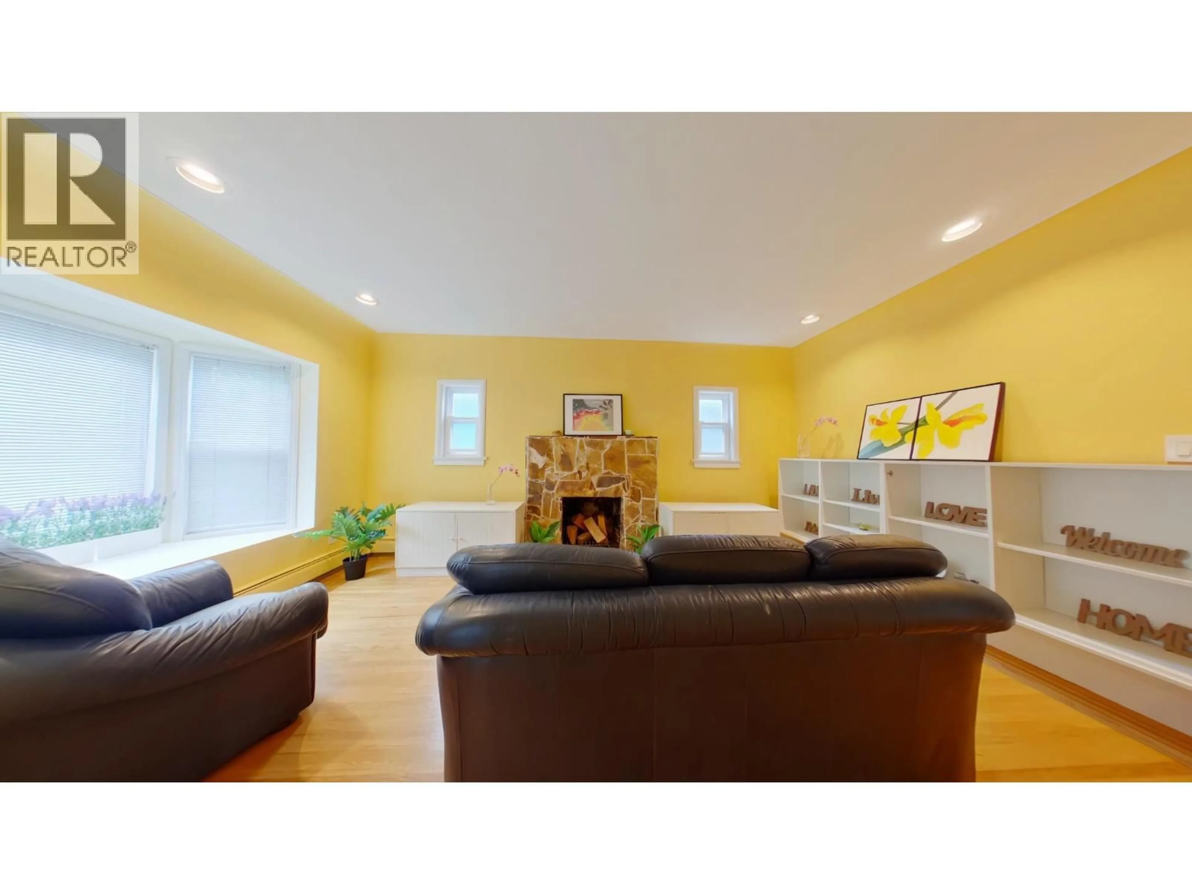 Living room with furniture, unknown for 4427 16TH AVENUE, Vancouver British Columbia V6R3E7