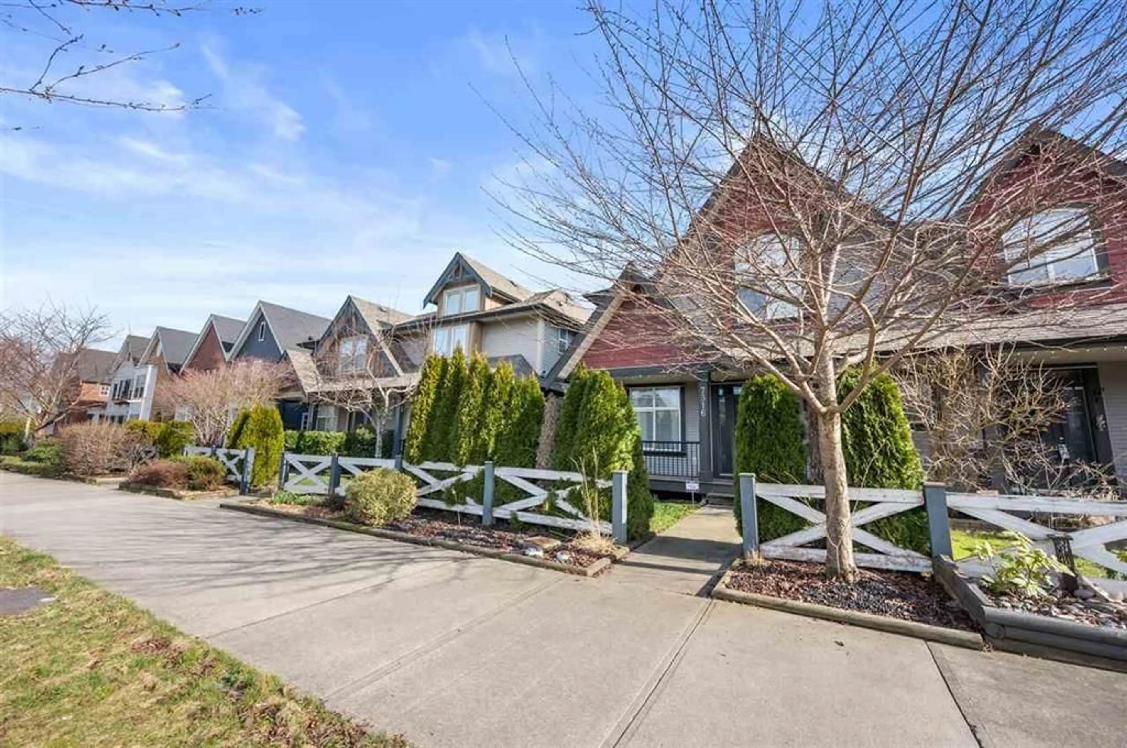 A pic from outside/outdoor area/front of a property/back of a property/a pic from drone, street for 7316 192, Surrey British Columbia V4N5Y4