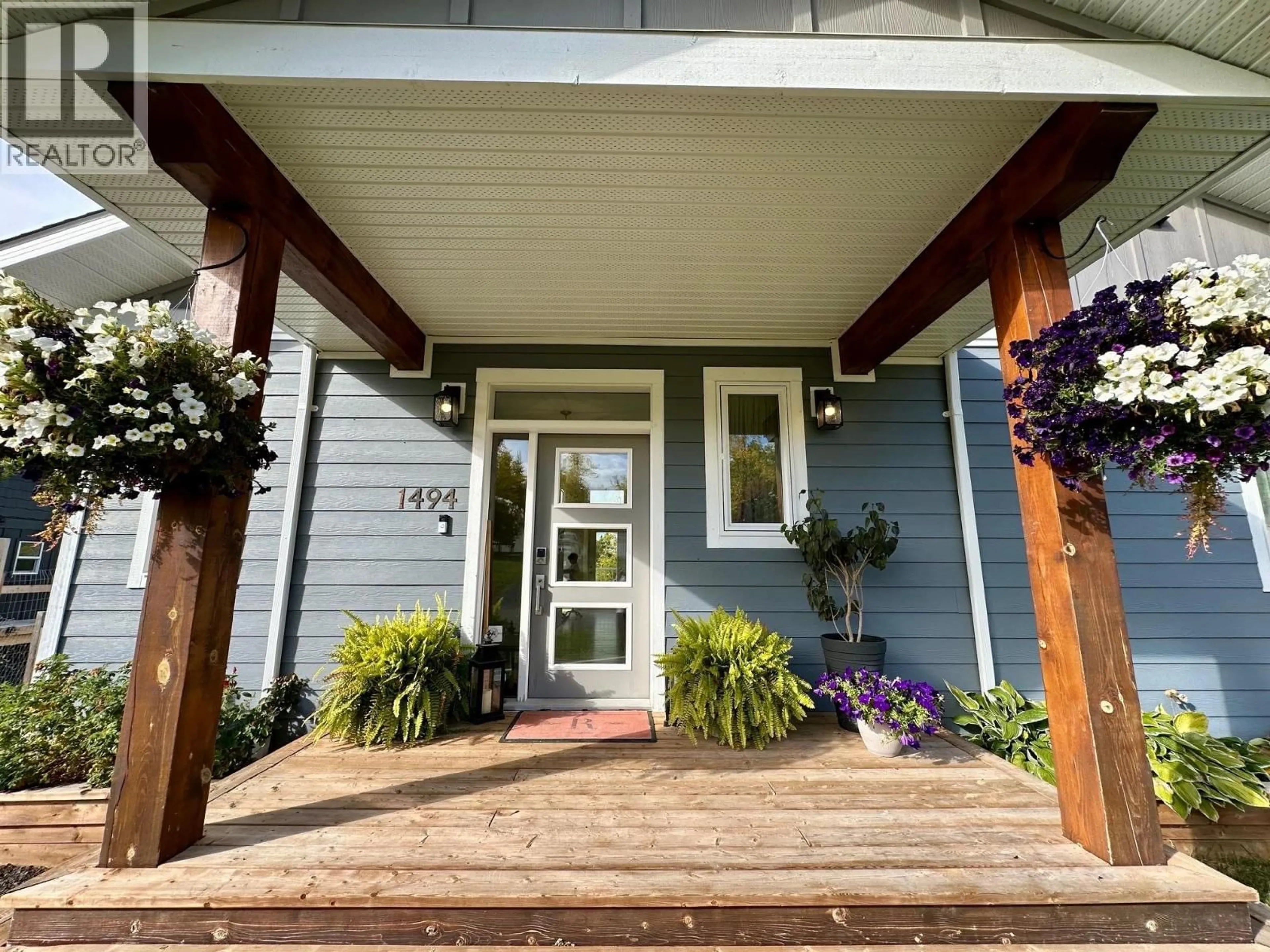 Indoor entryway for 1494 CHESTNUT STREET, Telkwa British Columbia V0J2X0