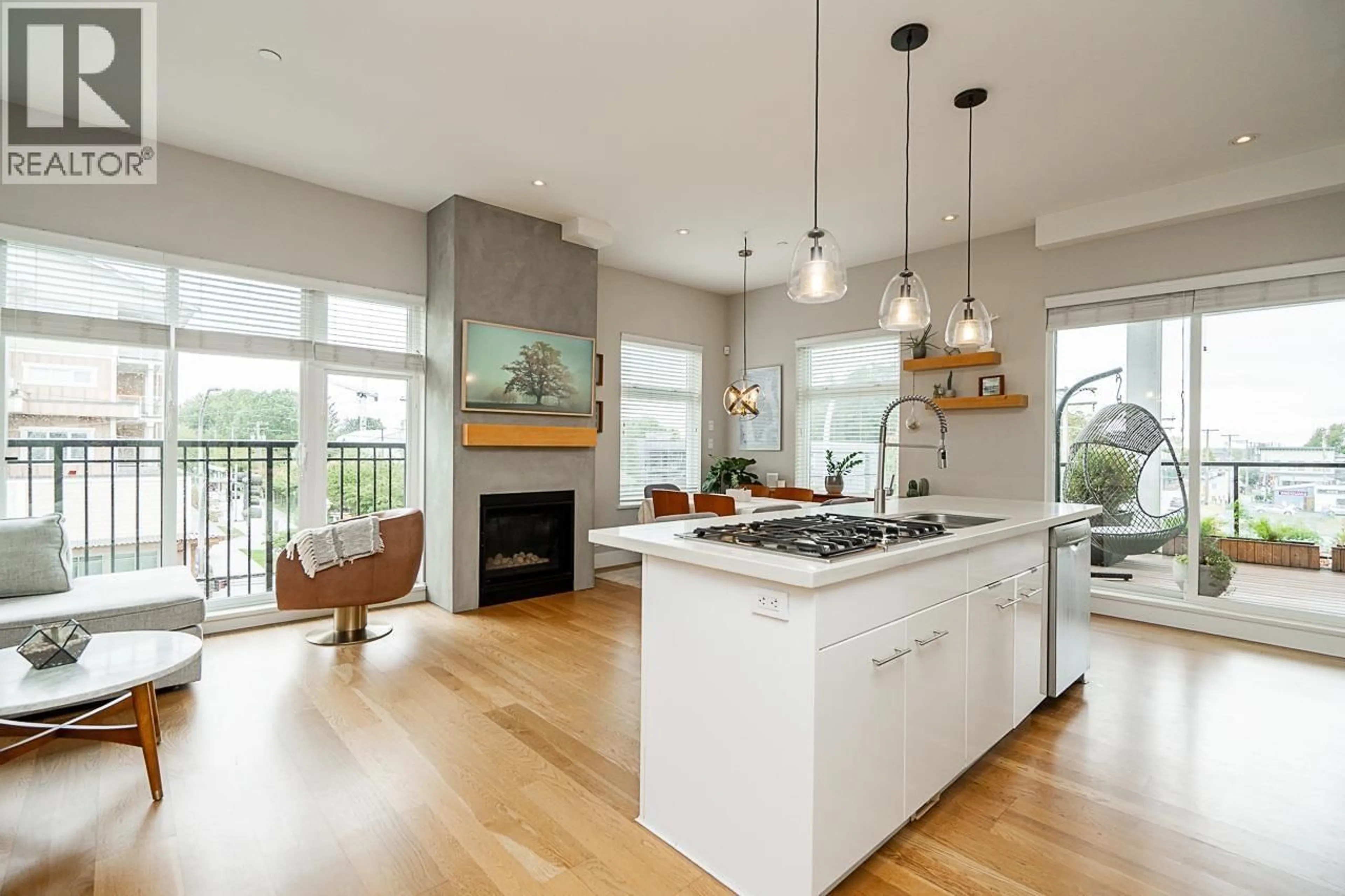Open concept kitchen, wood/laminate floor for 6 - 3993 CHATHAM STREET, Richmond British Columbia V7E2Z6