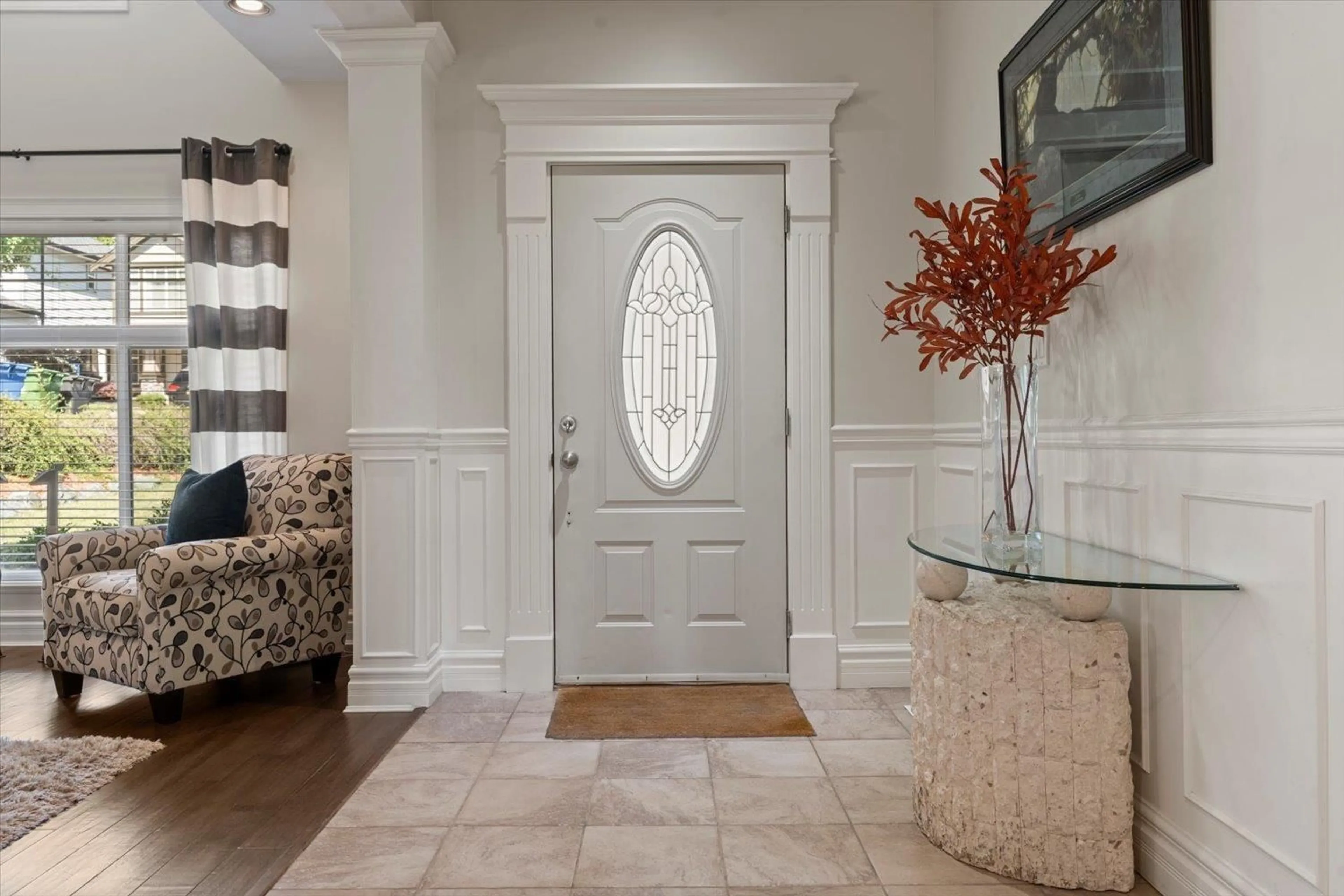 Indoor entryway for 3552 BASSANO, Abbotsford British Columbia V3G2Z7